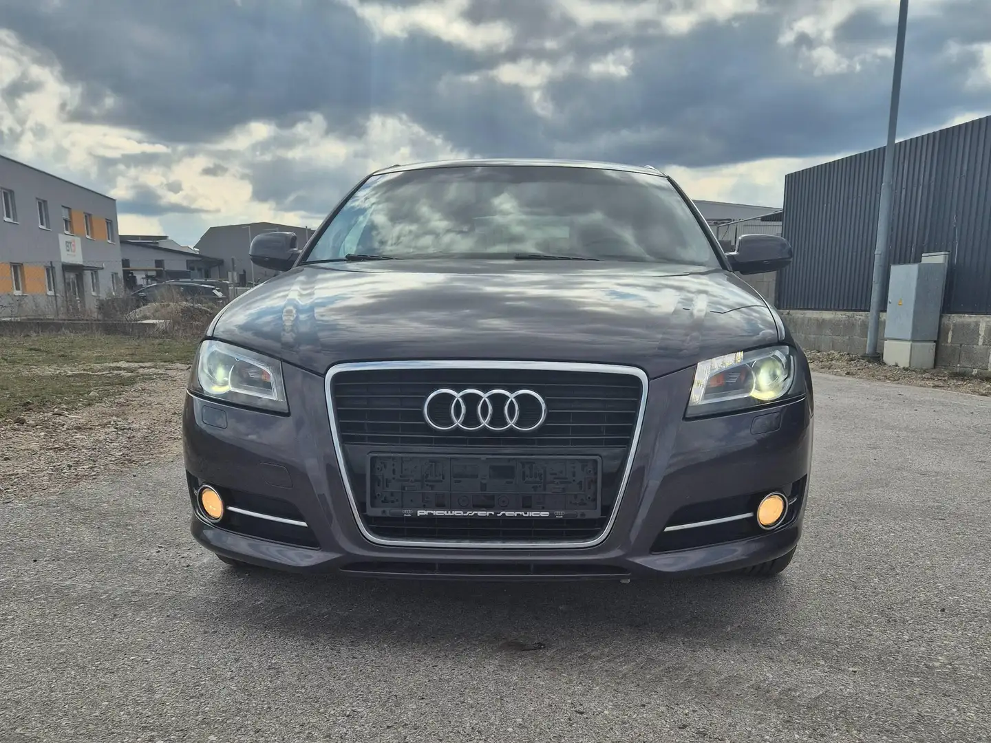 Audi A3 1.6 TDI Ambiente - 1