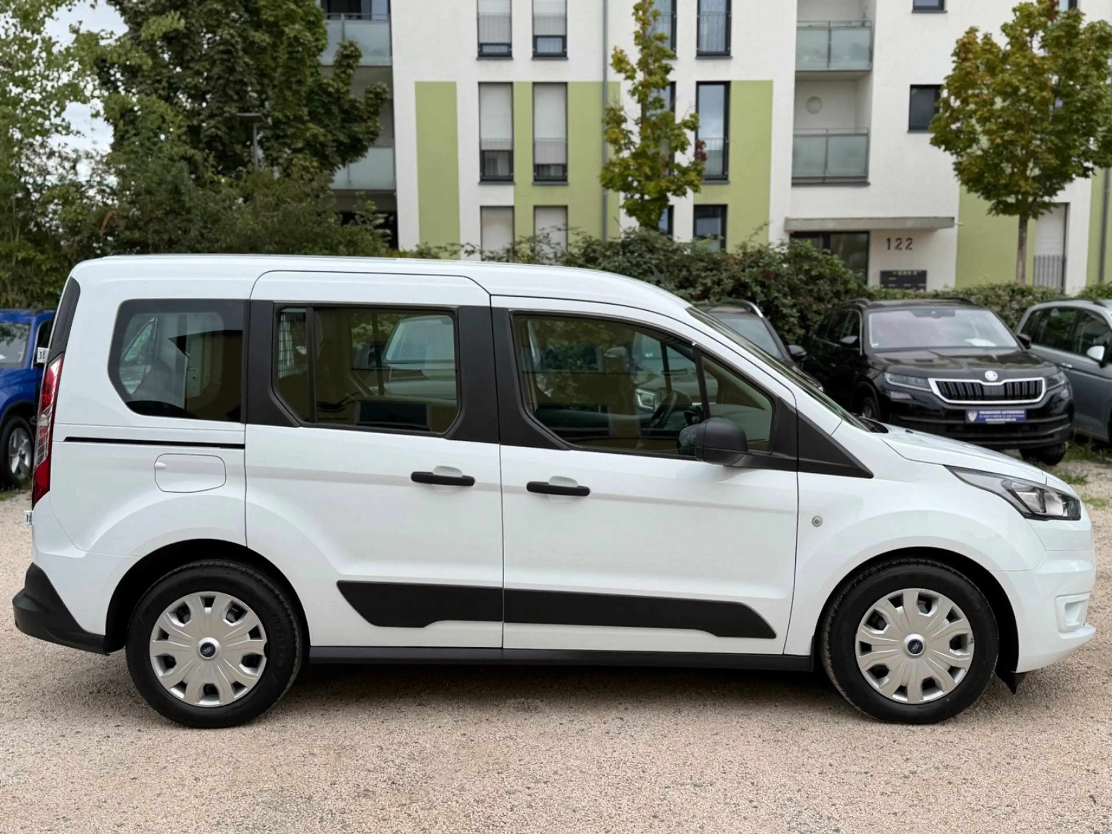 Ford Transit Connect 220 L1 Kamera 5-Sitz 2xSchiebetü — photo 7