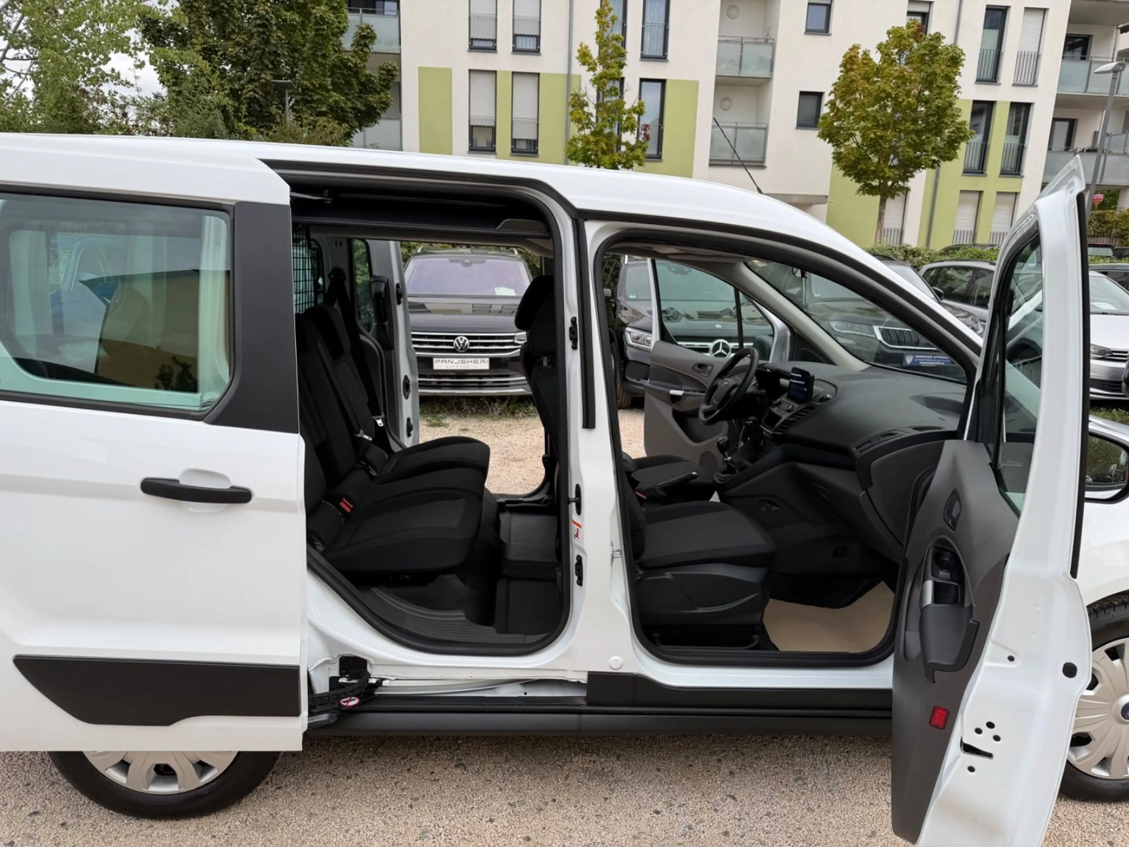 Ford Transit Connect 220 L1 Kamera 5-Sitz 2xSchiebetü — photo 12