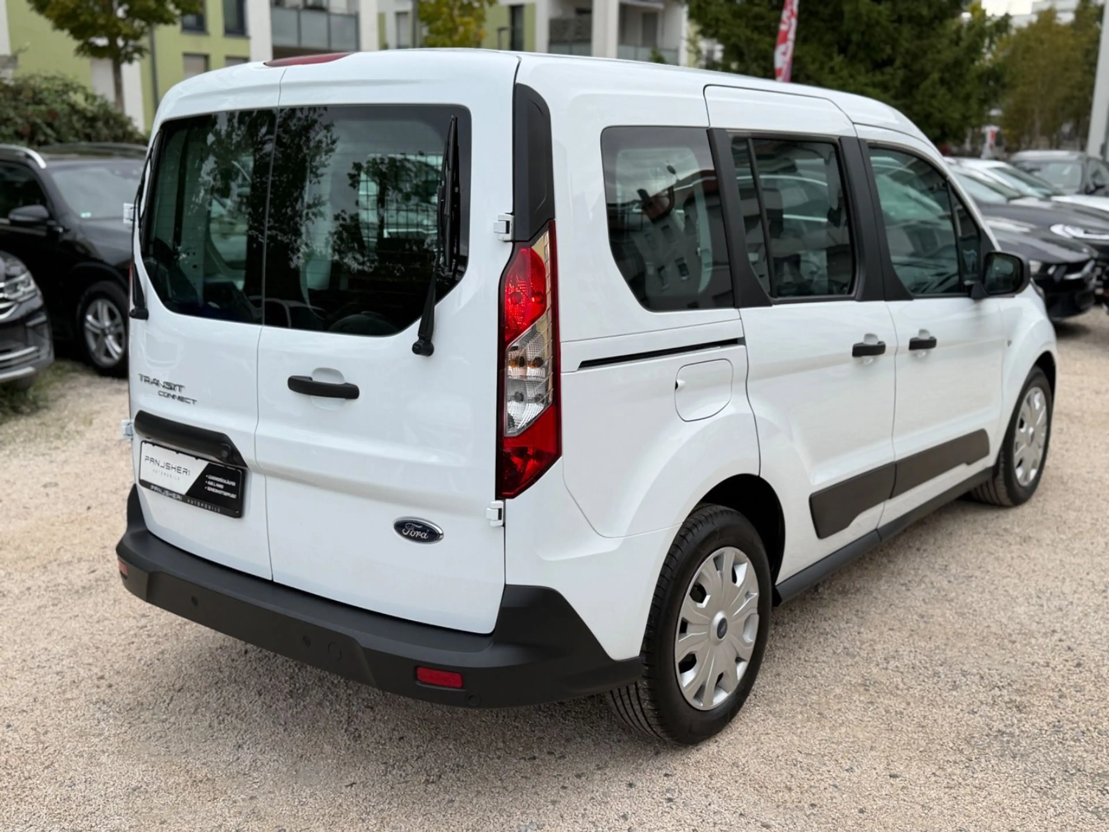 Ford Transit Connect 220 L1 Kamera 5-Sitz 2xSchiebetü — photo 6