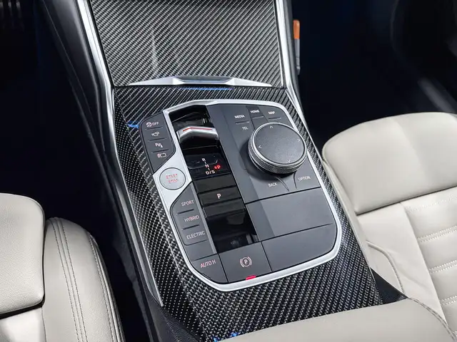 BMW 3 Series view 15