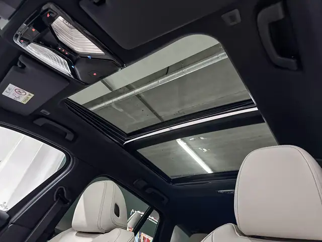 BMW 3 Series view 11