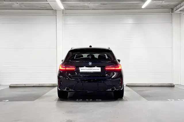 BMW 3 Series view 8