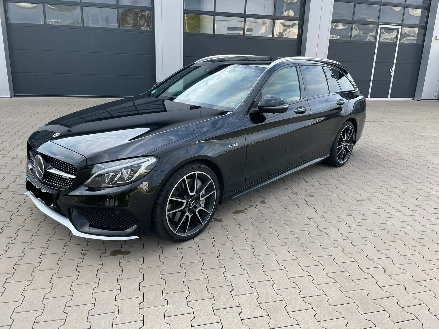 Mercedes-Benz C 43 AMG C 43 AMG T 4MATIC Aut. AMG Schwarz - 1