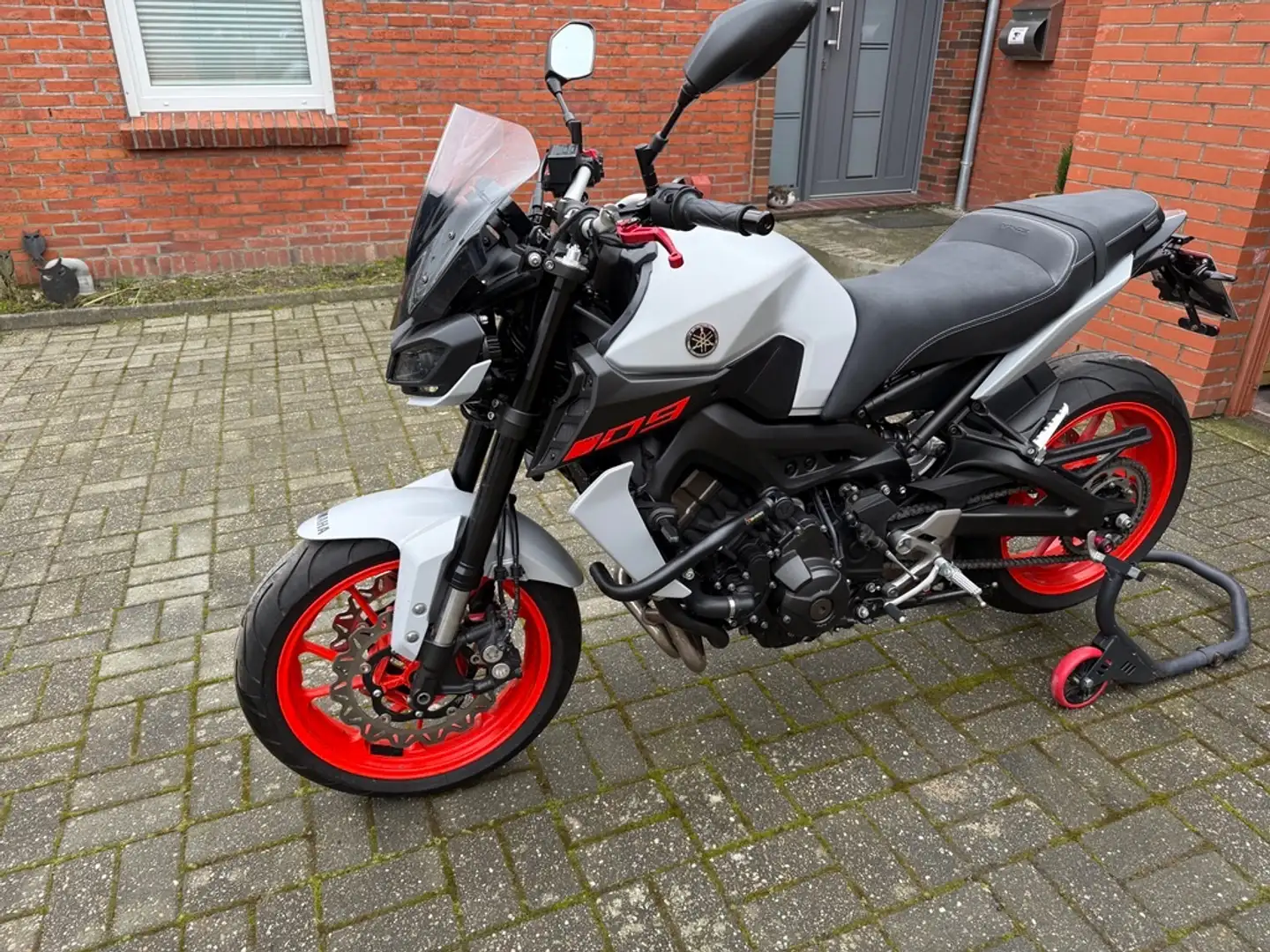 Yamaha MT-09 RN43 ICE FLOUE Grau - 1