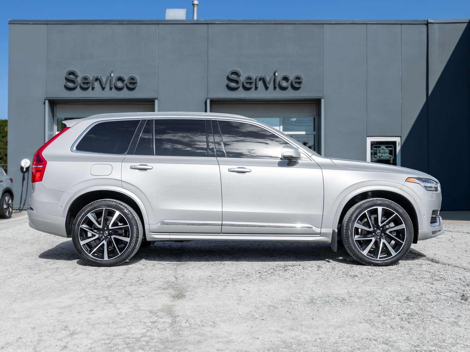 2024 Volvo XC90 B6 AWD PLUS 7-Seater |CPO FINANCE RATE fr 2.99%* thumb 6
