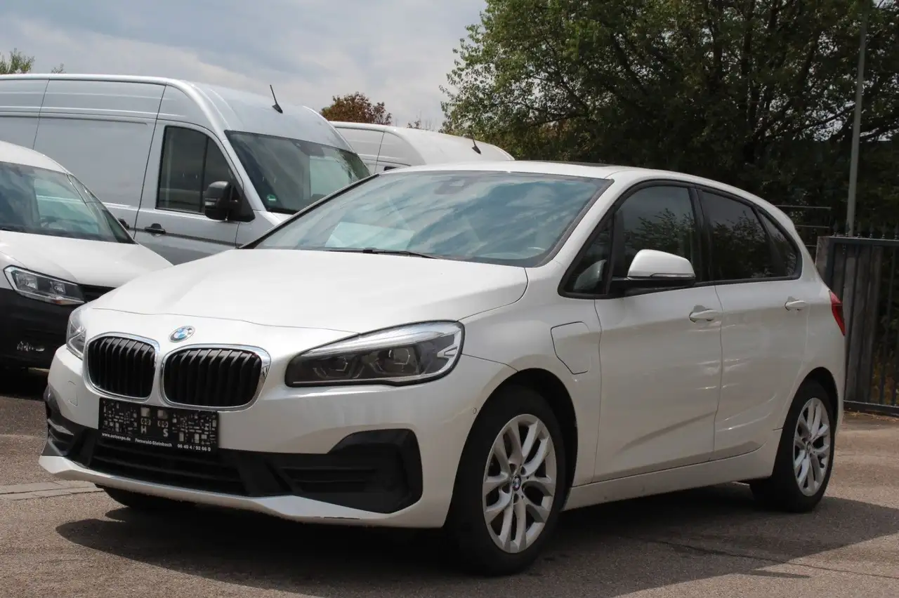 BMW 225