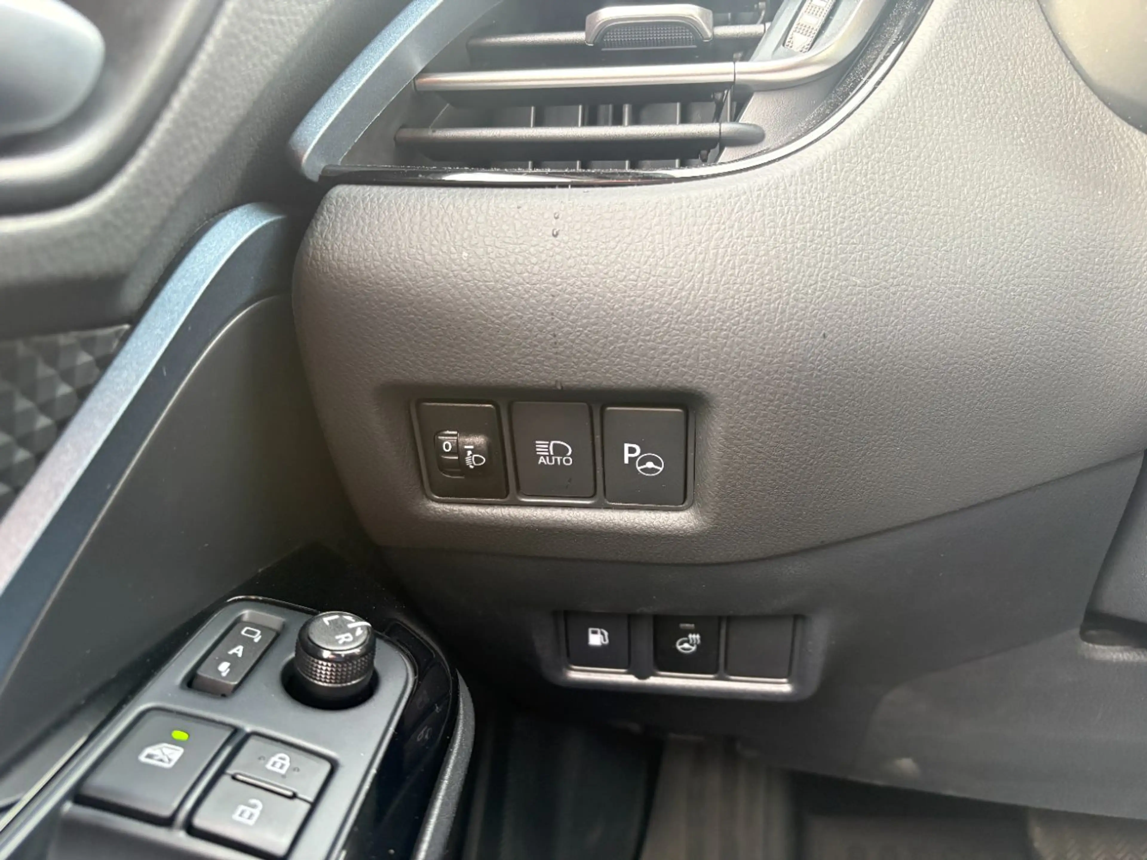 Toyota C-HR 2.0 Hybrid Team D LED, Navi, Kamera, DAB, BT — photo 13