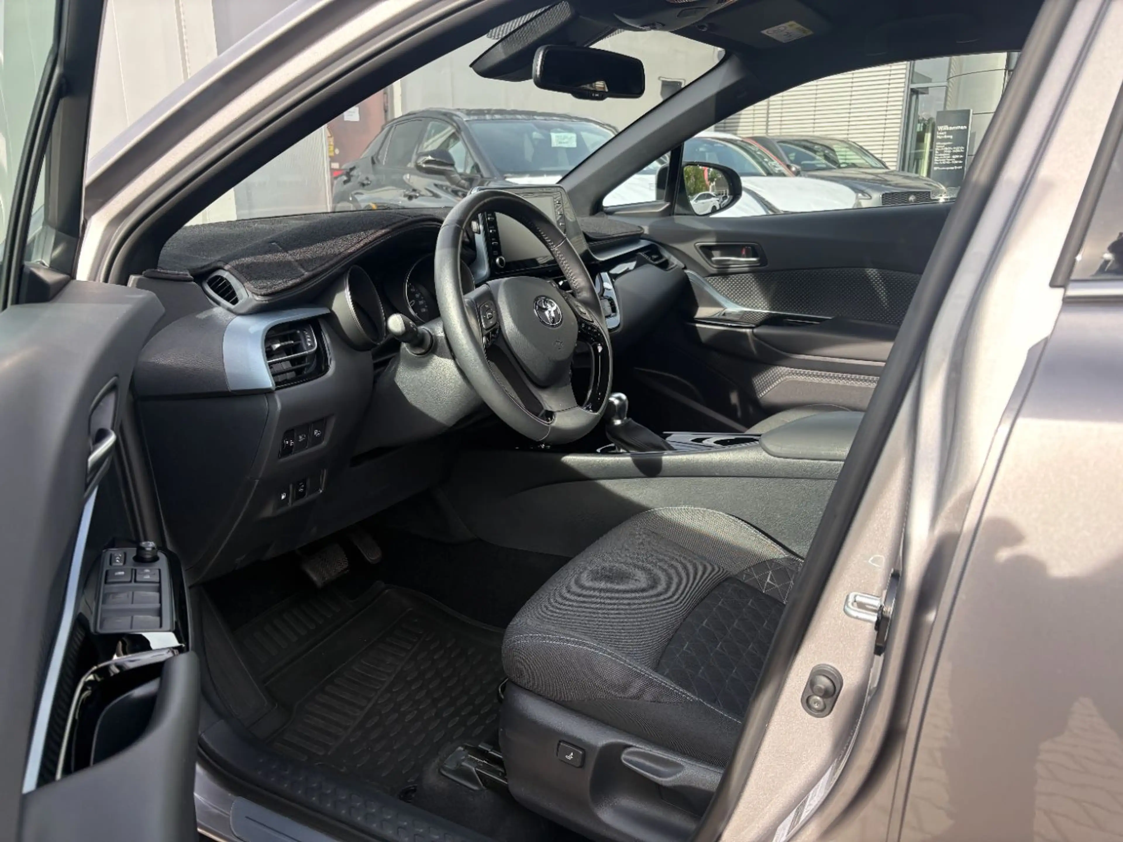 Toyota C-HR 2.0 Hybrid Team D LED, Navi, Kamera, DAB, BT — photo 6