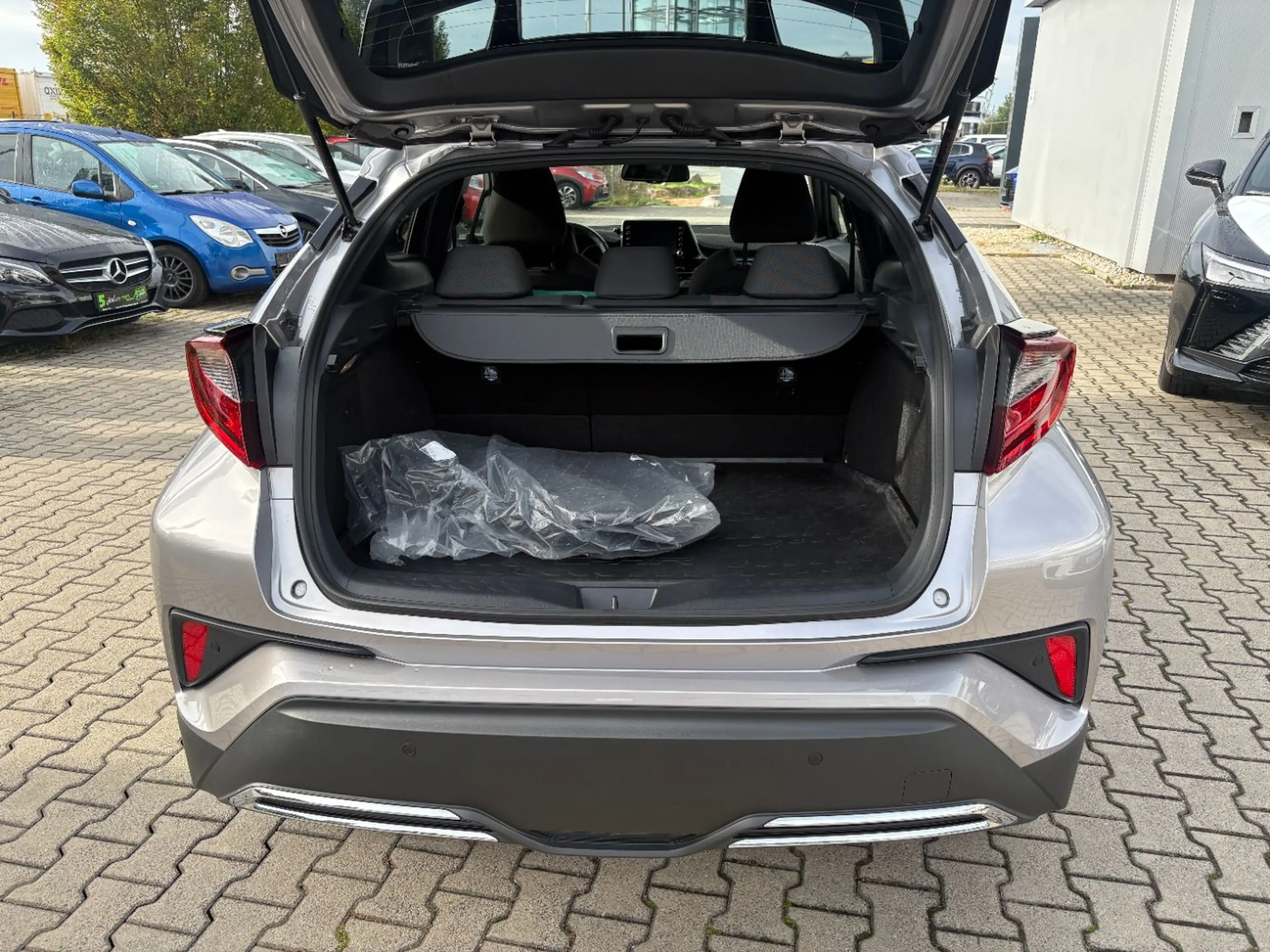 Toyota C-HR 2.0 Hybrid Team D LED, Navi, Kamera, DAB, BT — photo 8