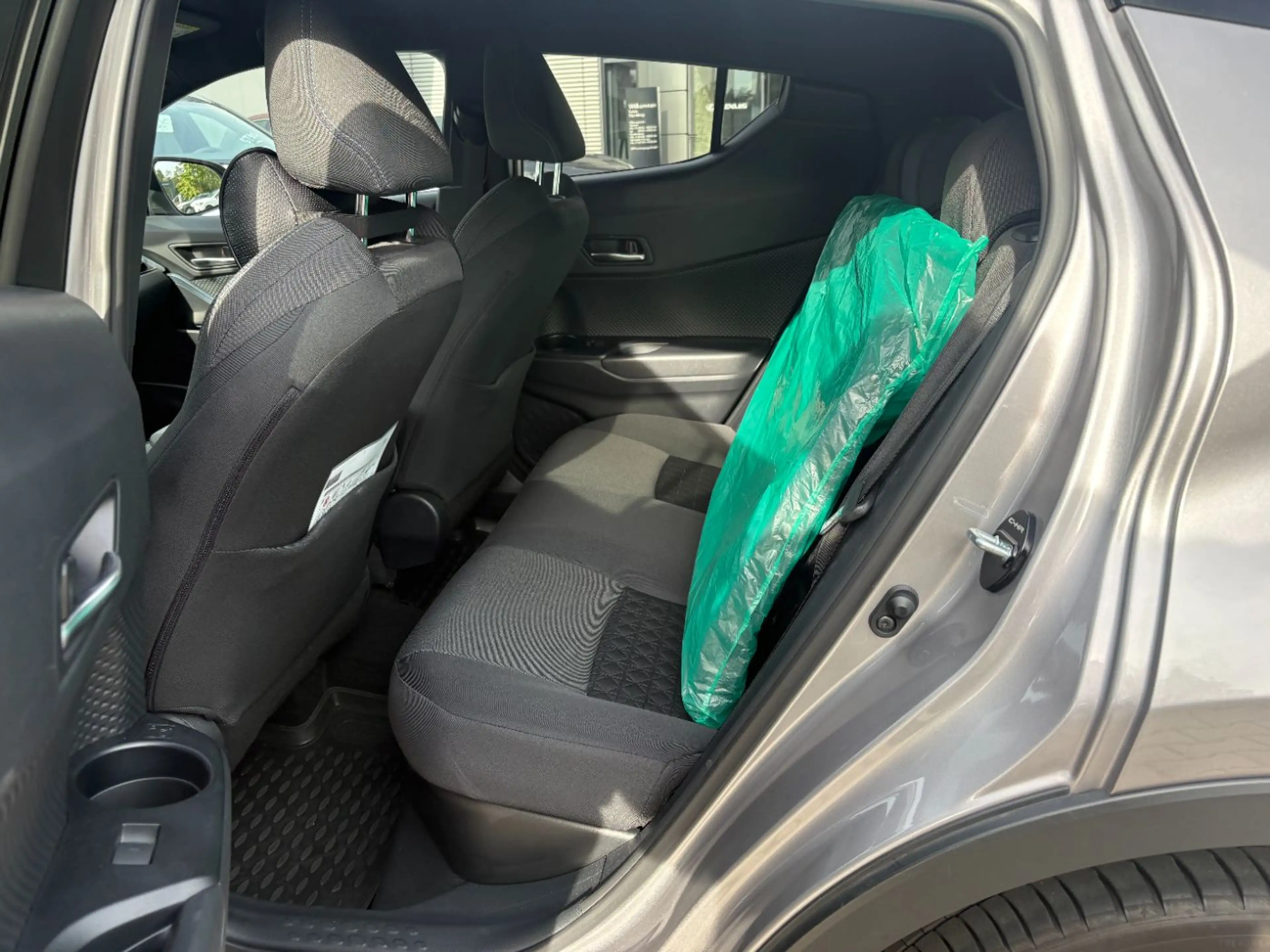 Toyota C-HR 2.0 Hybrid Team D LED, Navi, Kamera, DAB, BT — photo 7
