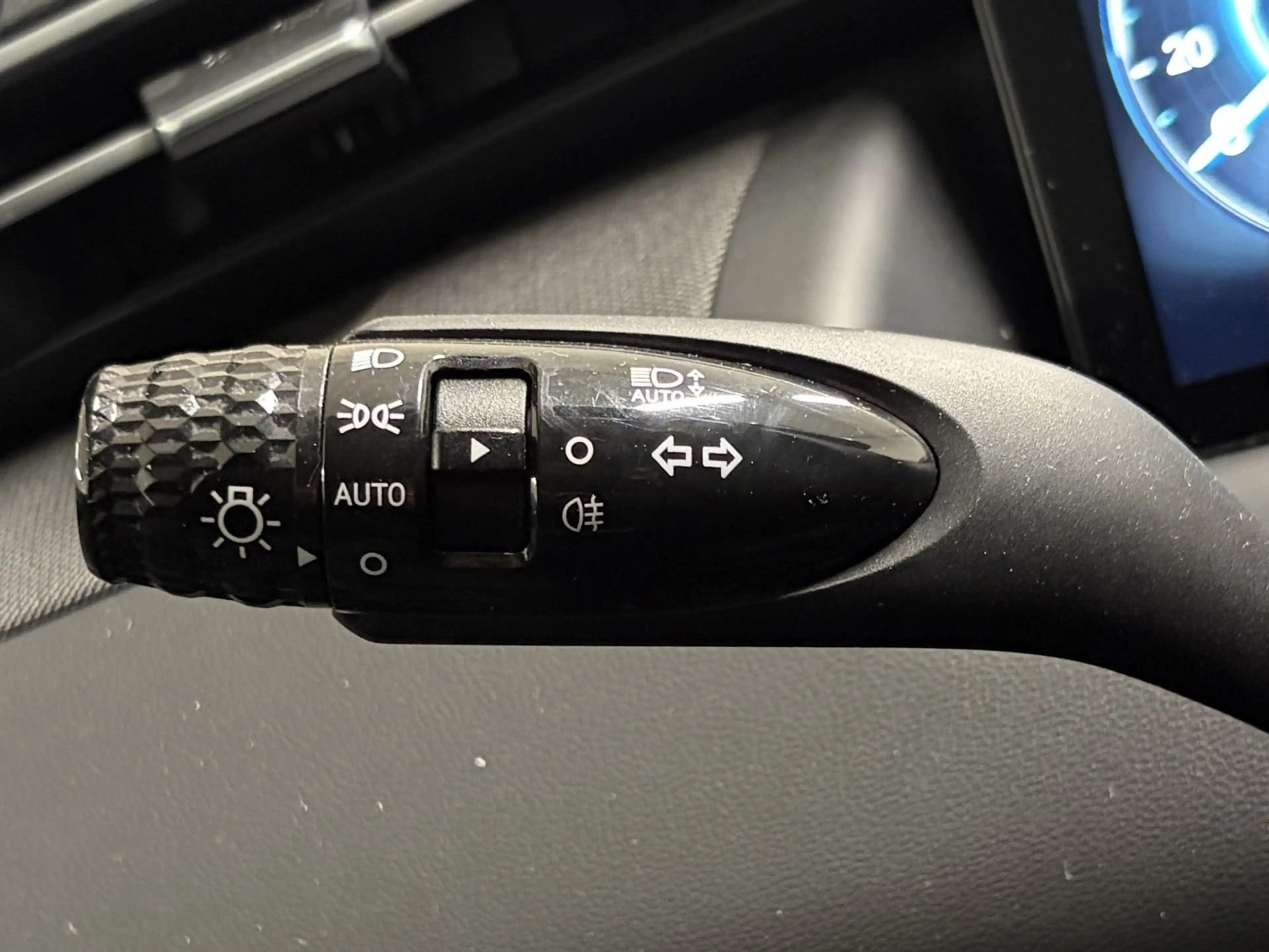 Hyundai TUCSON 1.6 T-GDi Shine HEV AT — photo 25