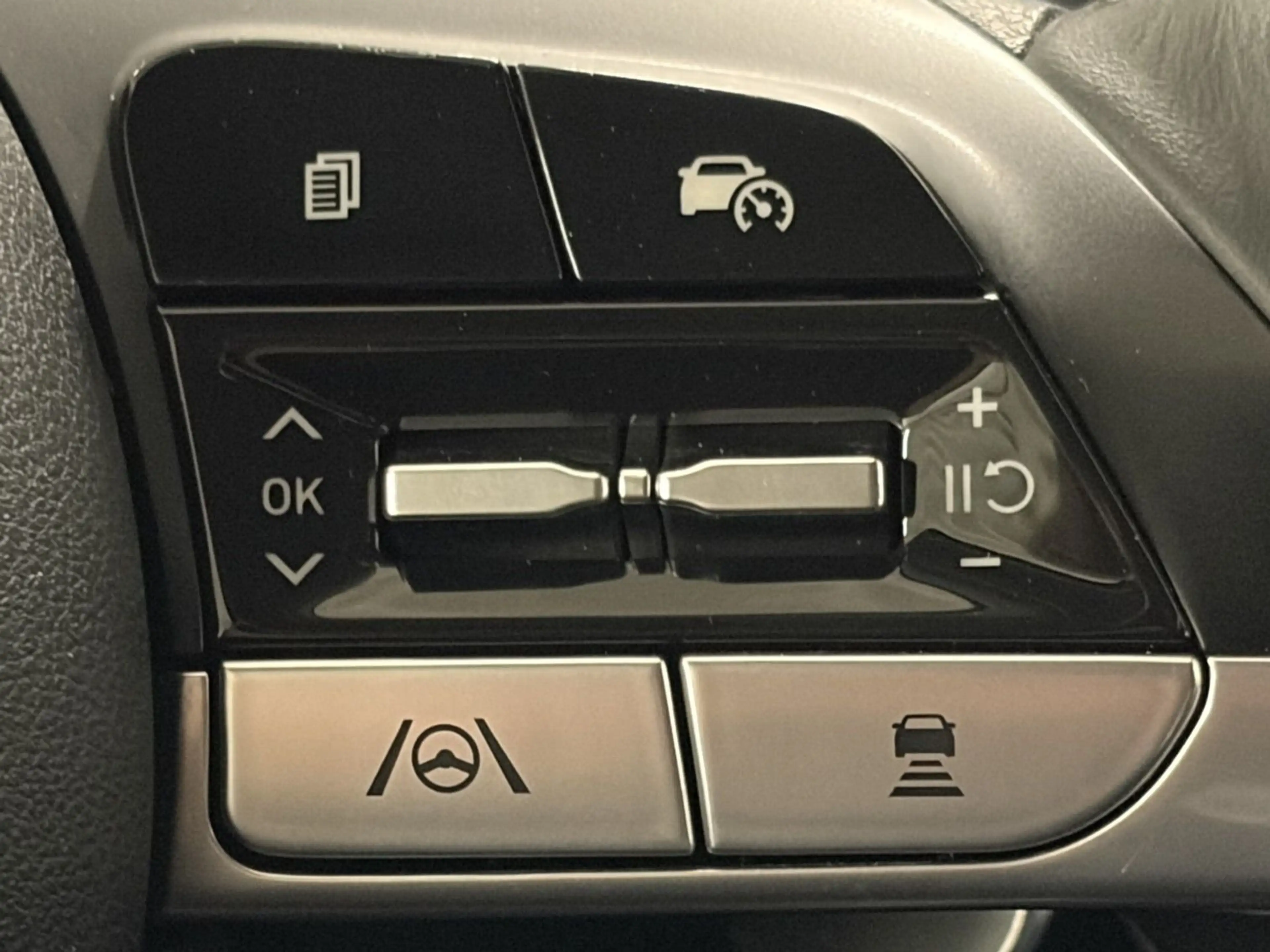 Hyundai TUCSON 1.6 T-GDi Shine HEV AT — photo 27