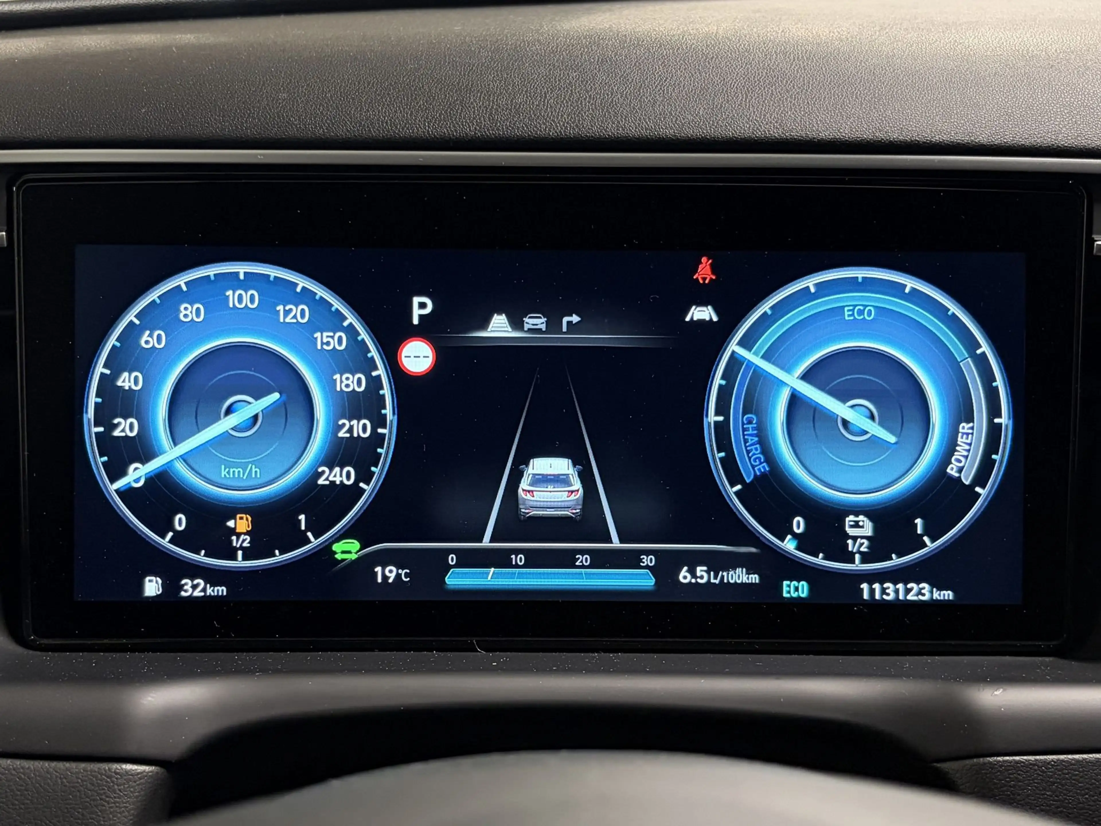 Hyundai TUCSON 1.6 T-GDi Shine HEV AT — photo 13