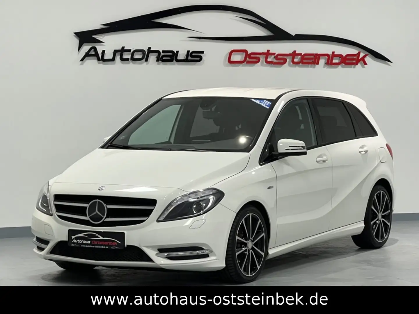 Mercedes-Benz B 180 BLUEEFFICIENCY/NAVI/KLIMA/XENON/SHZ/AHK/ Weiß - 1