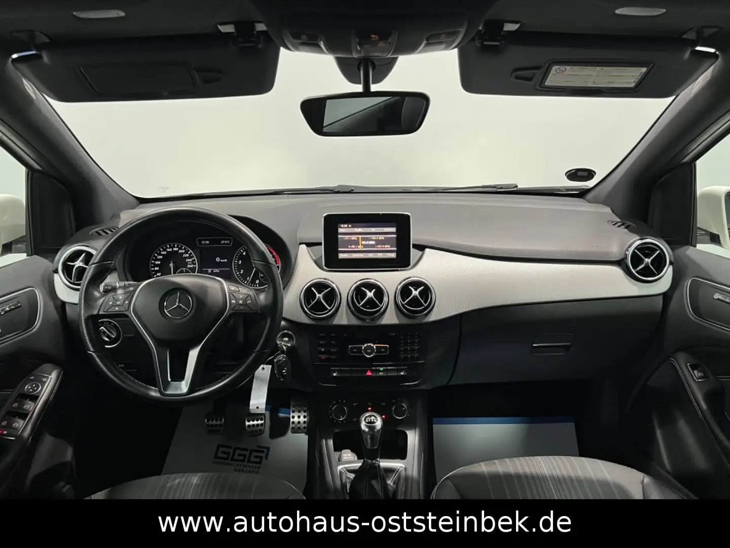 Mercedes-Benz B 180 BLUEEFFICIENCY/NAVI/KLIMA/XENON/SHZ/AHK/ Weiß - 2