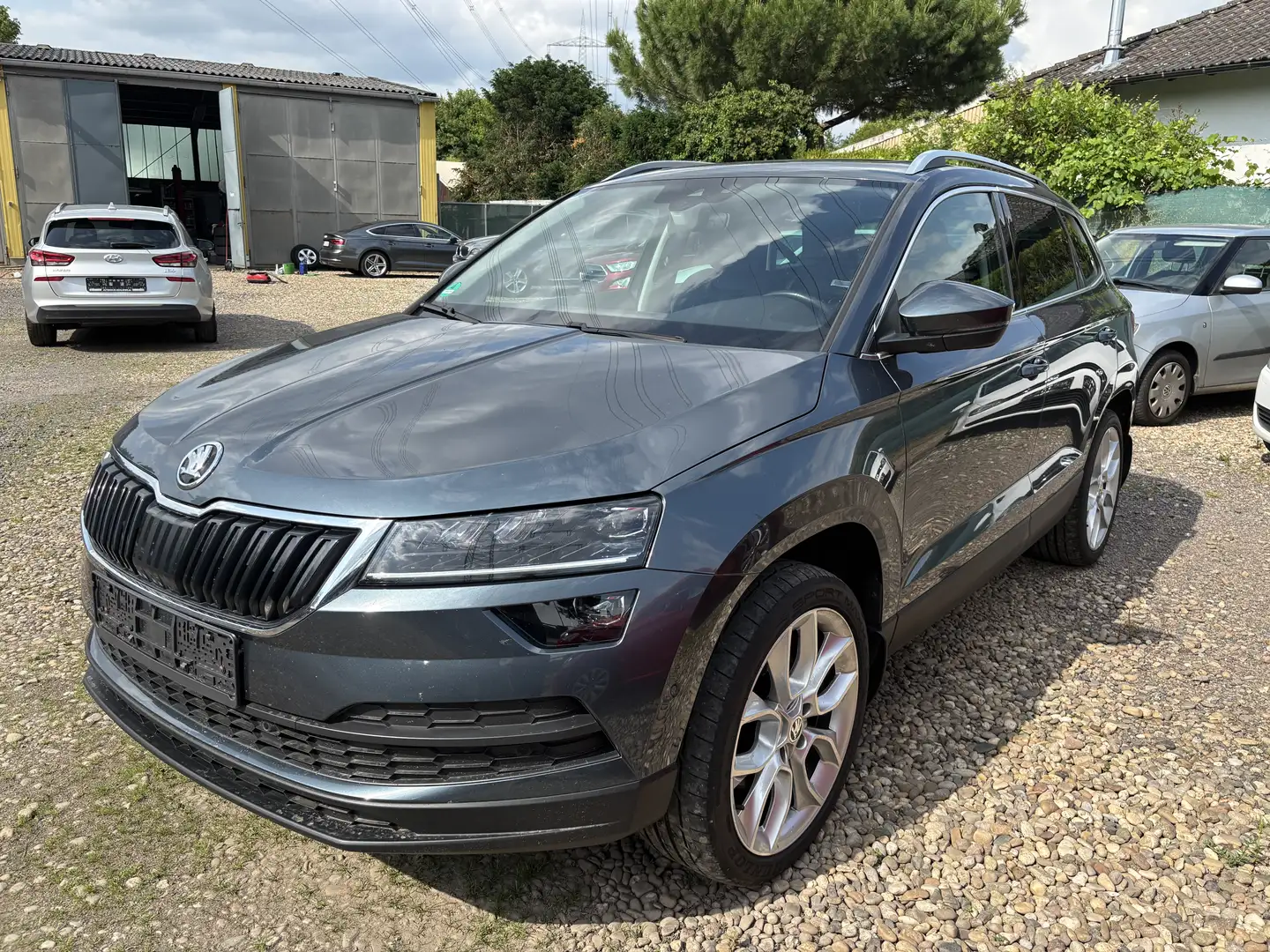 Skoda Karoq Style 4x4 LED-Licht Leder AHK Panoramadach S-Heft Gris - 1