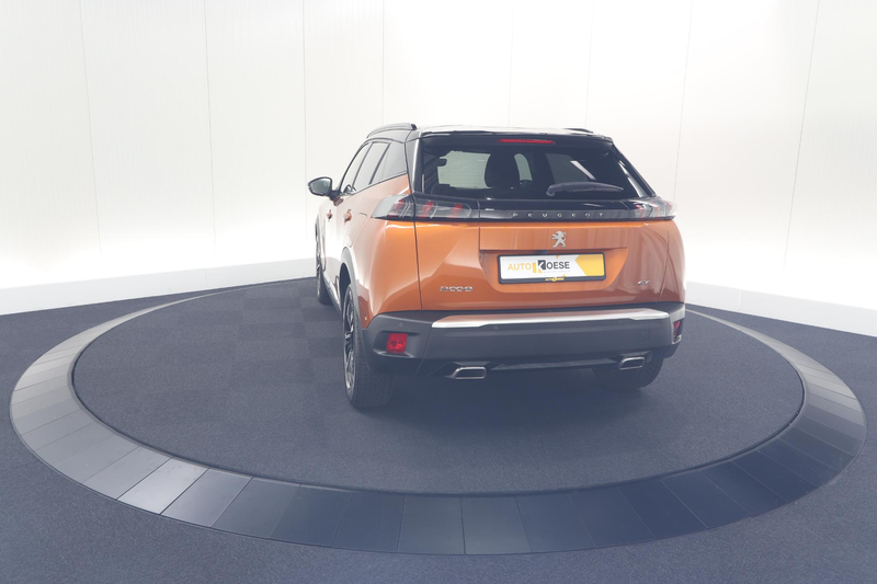 Peugeot 2008 PureTech 130 GT Pack | Leer-pakket | Camera | Dode — photo 11
