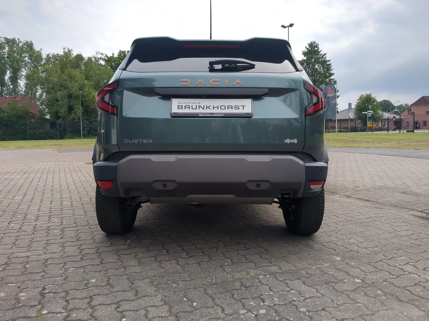 Dacia Duster TCe 130 Extreme 4x4 SHZ Navi PDC Vert - 2