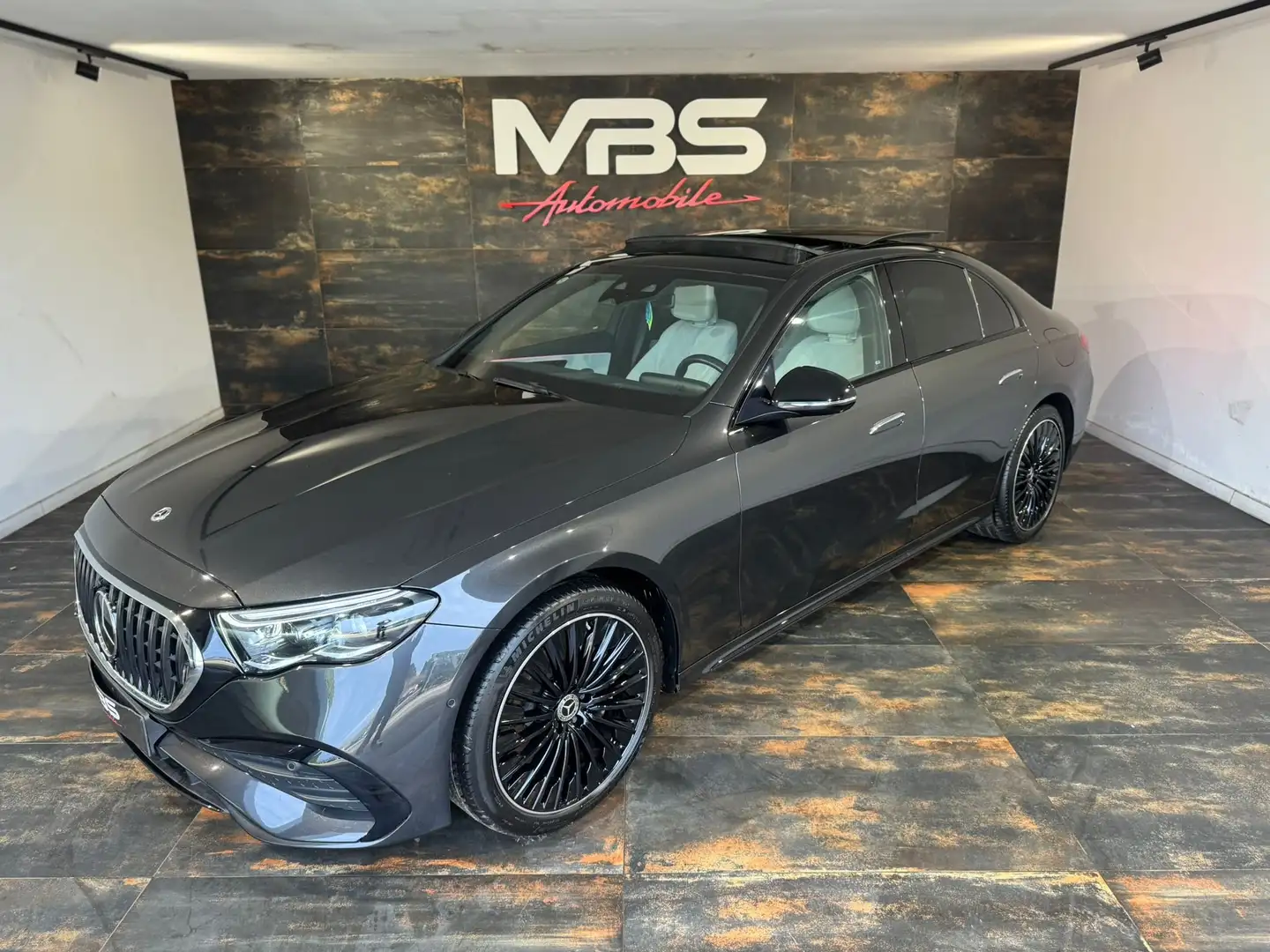 Mercedes-Benz E 300 *TVA *AMG *PANO *BURMESTER *CAMERA 360 *CARPLAY Noir - 2