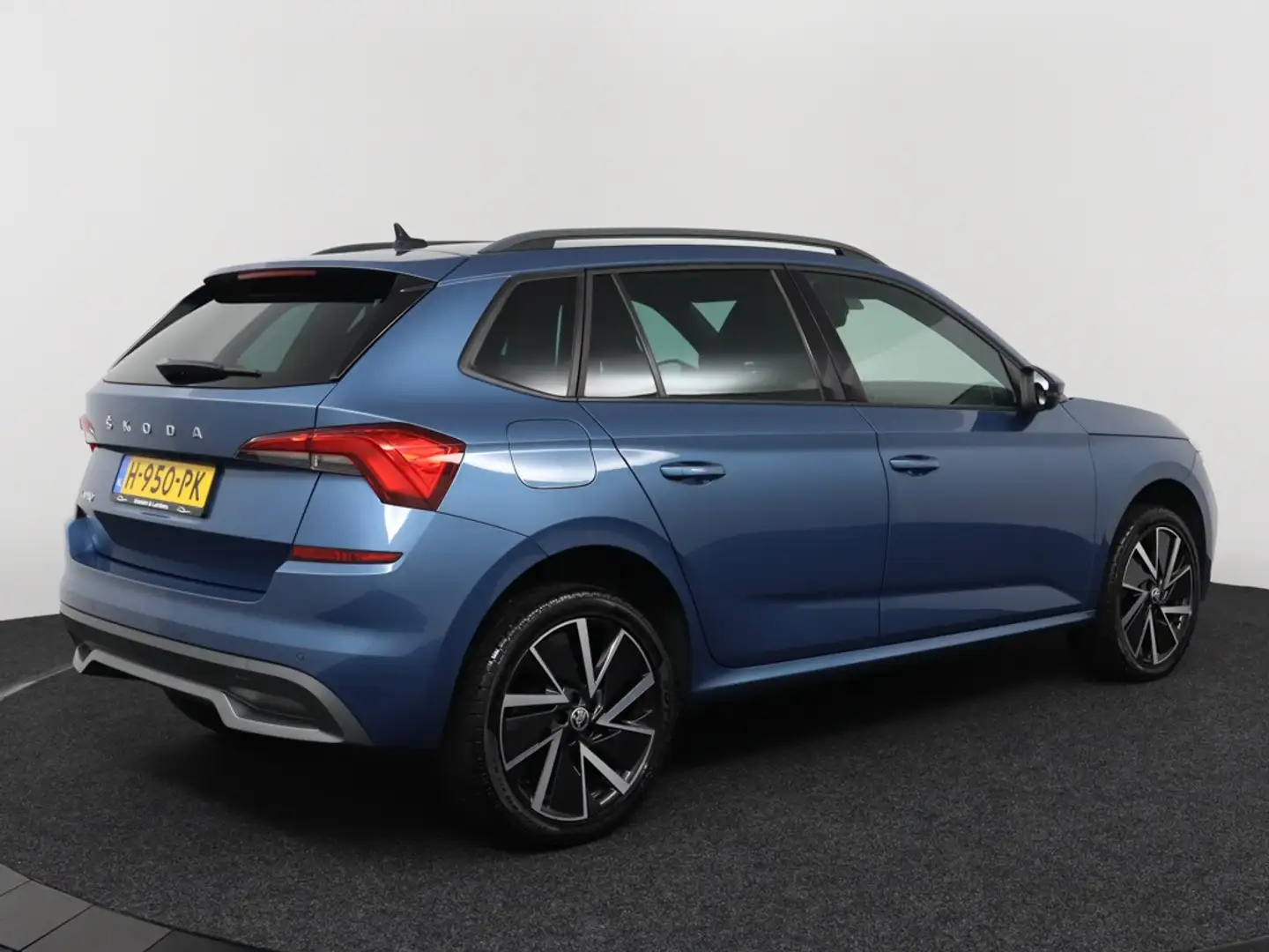 Skoda Kamiq 1.0 TSI Sport Business - Automaat Blauw - 2