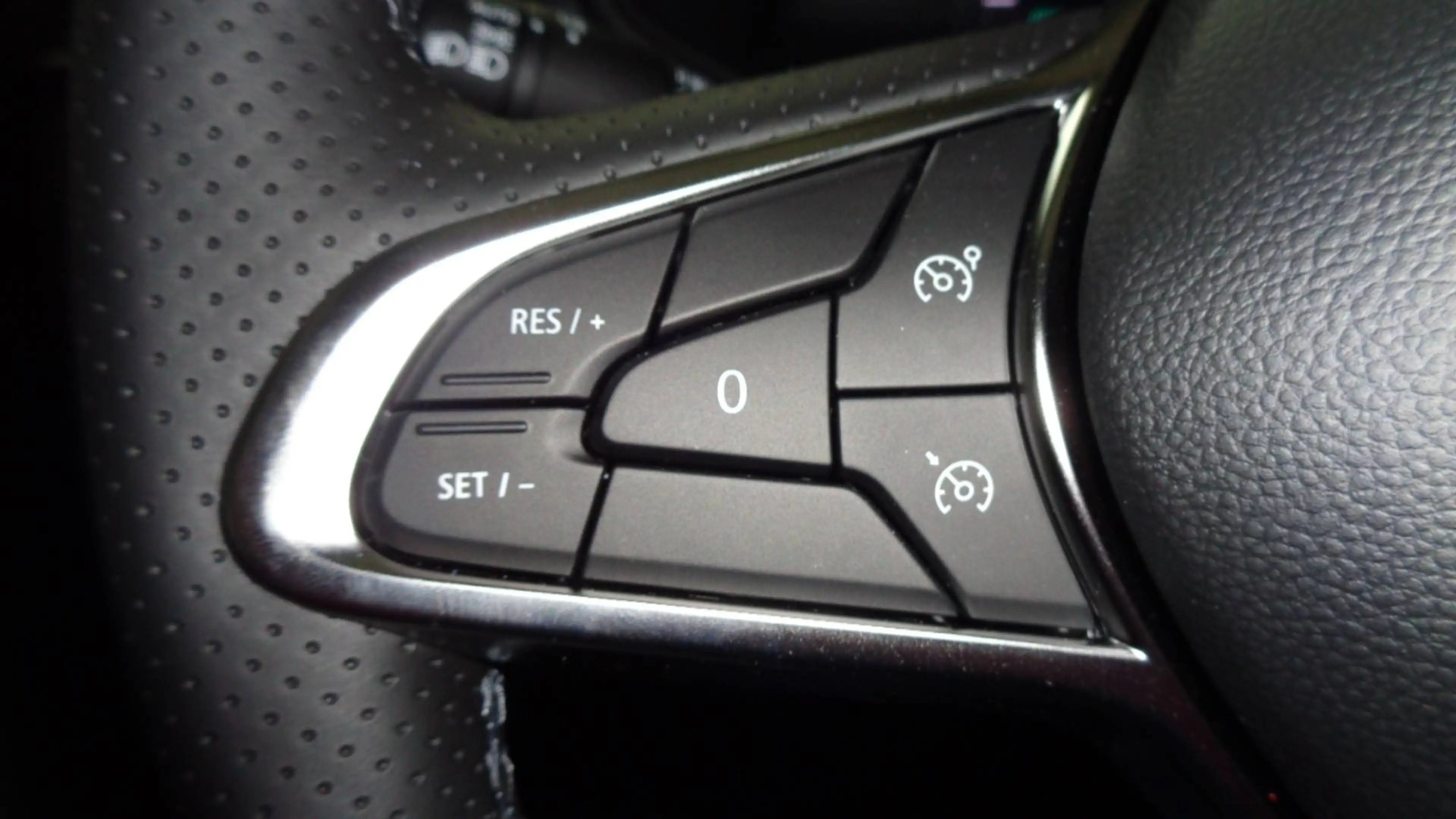 Mitsubishi Colt 1.0 Turbo-Benziner Plus #LED#SmatLink — photo 10
