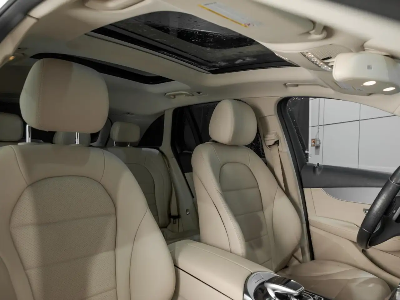 Mercedes-Benz GLC снимка Mercedes-Benz GLC