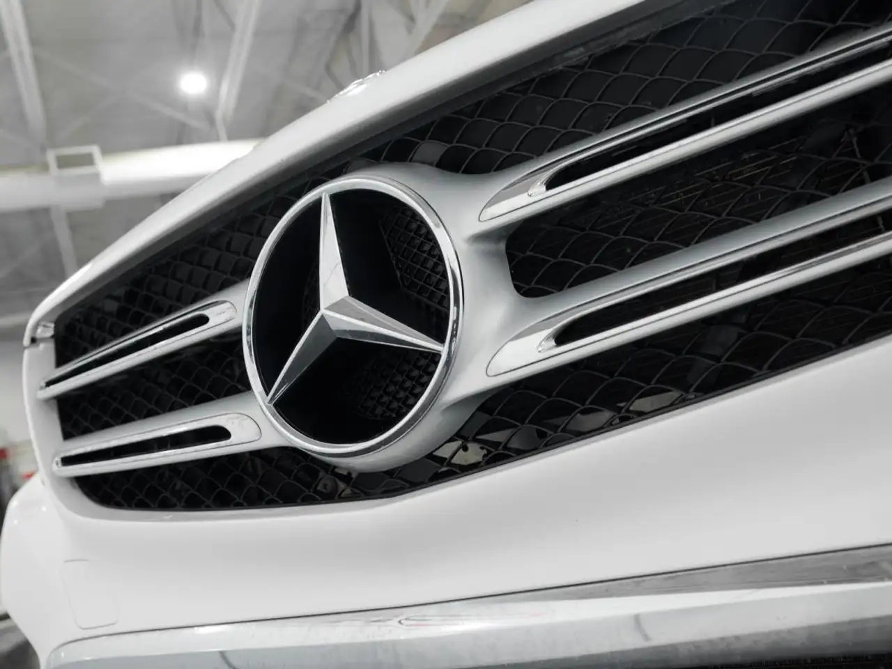 Mercedes-Benz GLC снимка Mercedes-Benz GLC