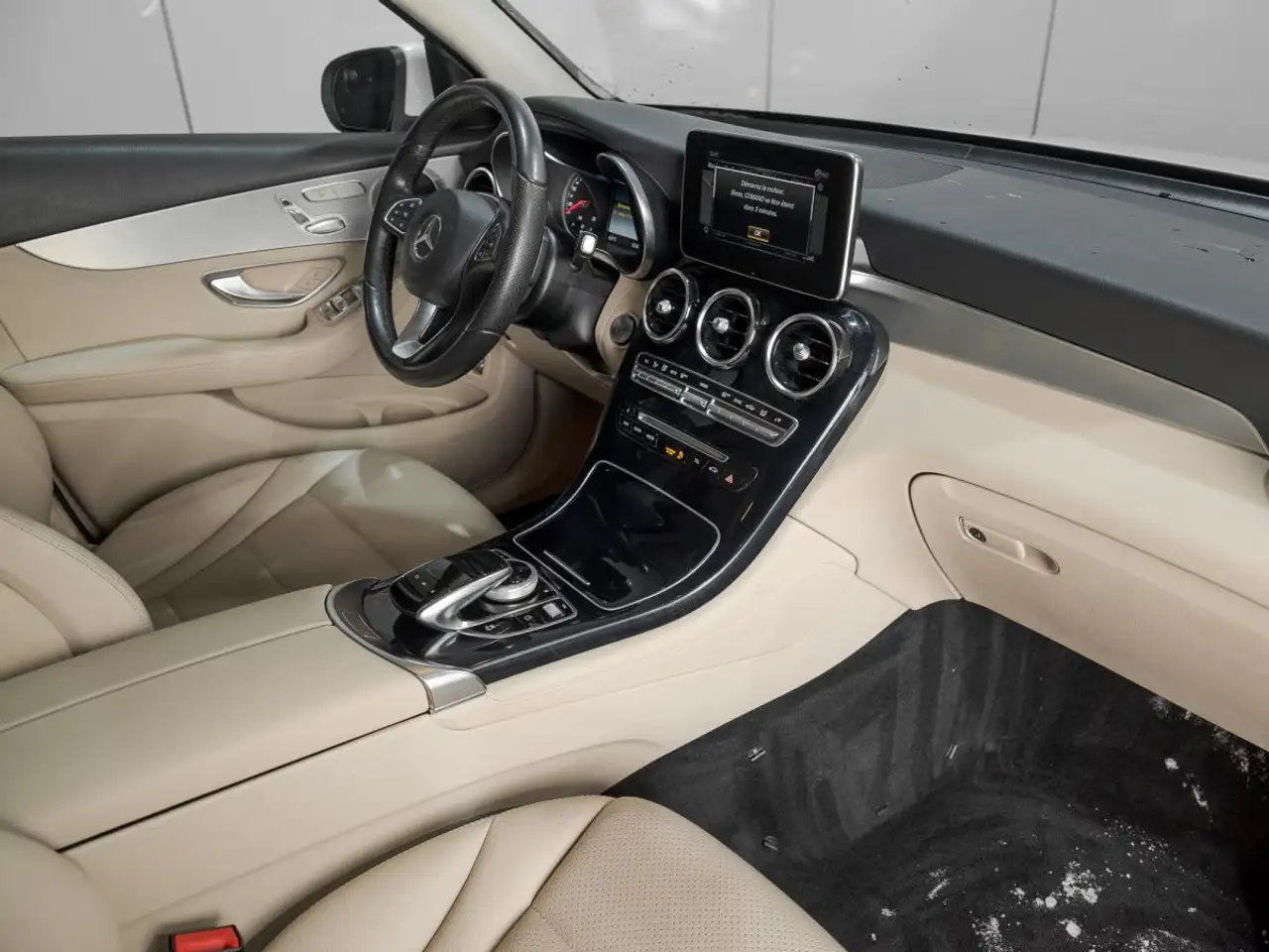 Mercedes-Benz GLC снимка Mercedes-Benz GLC