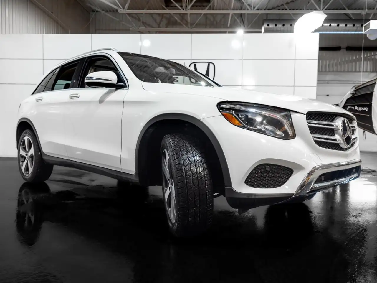 Mercedes-Benz GLC снимка Mercedes-Benz GLC