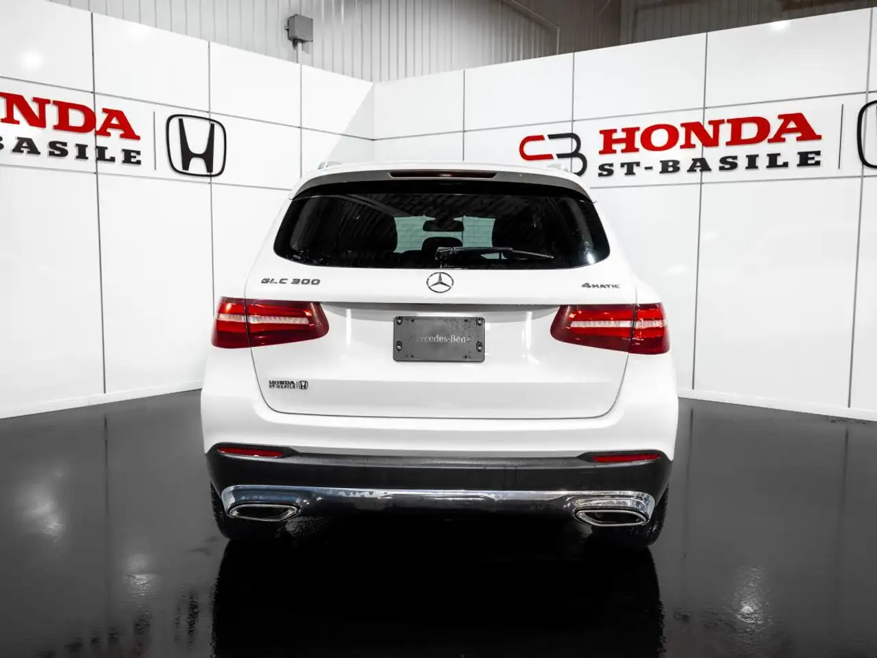 Mercedes-Benz GLC снимка Mercedes-Benz GLC