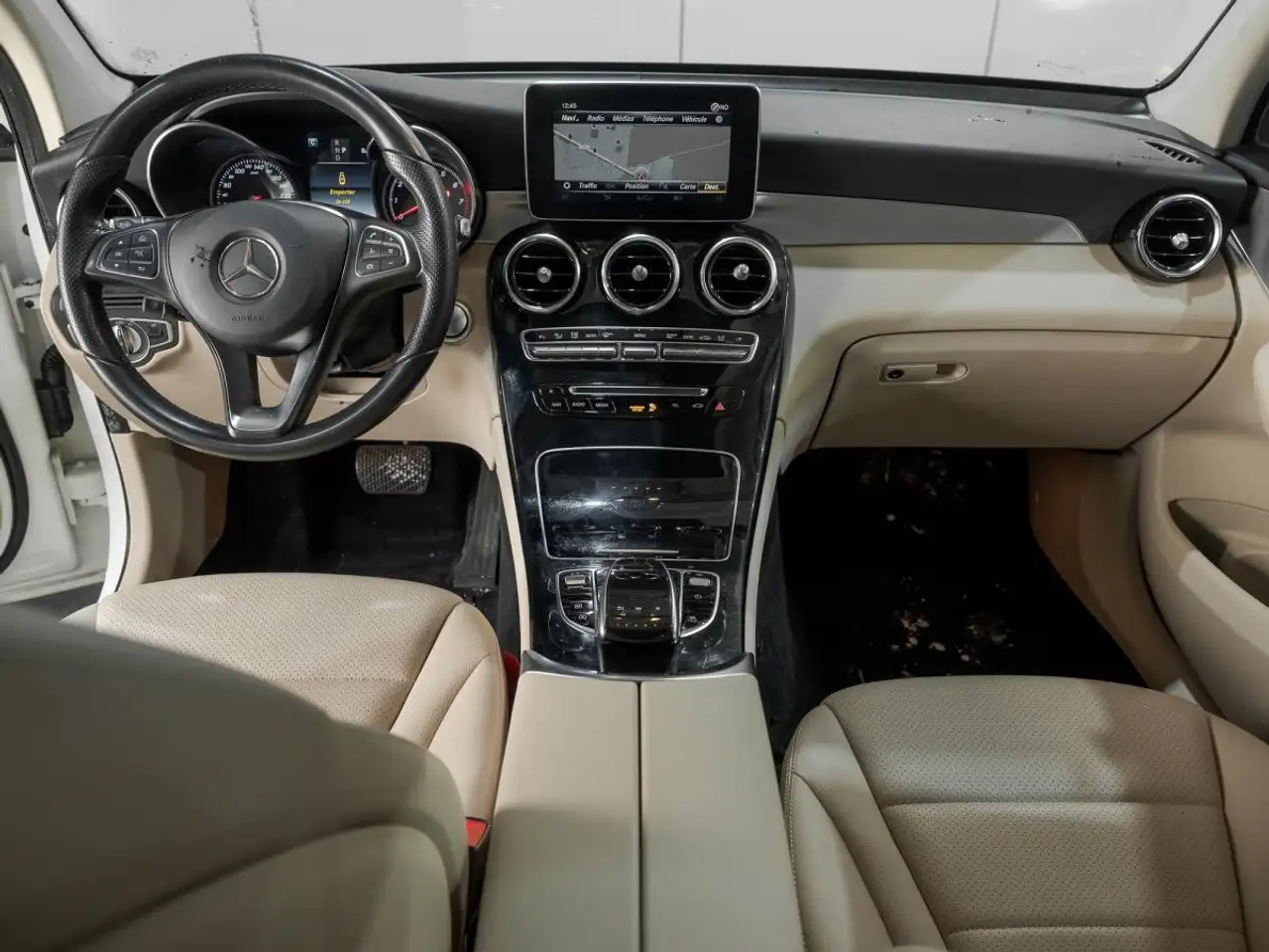 Mercedes-Benz GLC снимка Mercedes-Benz GLC