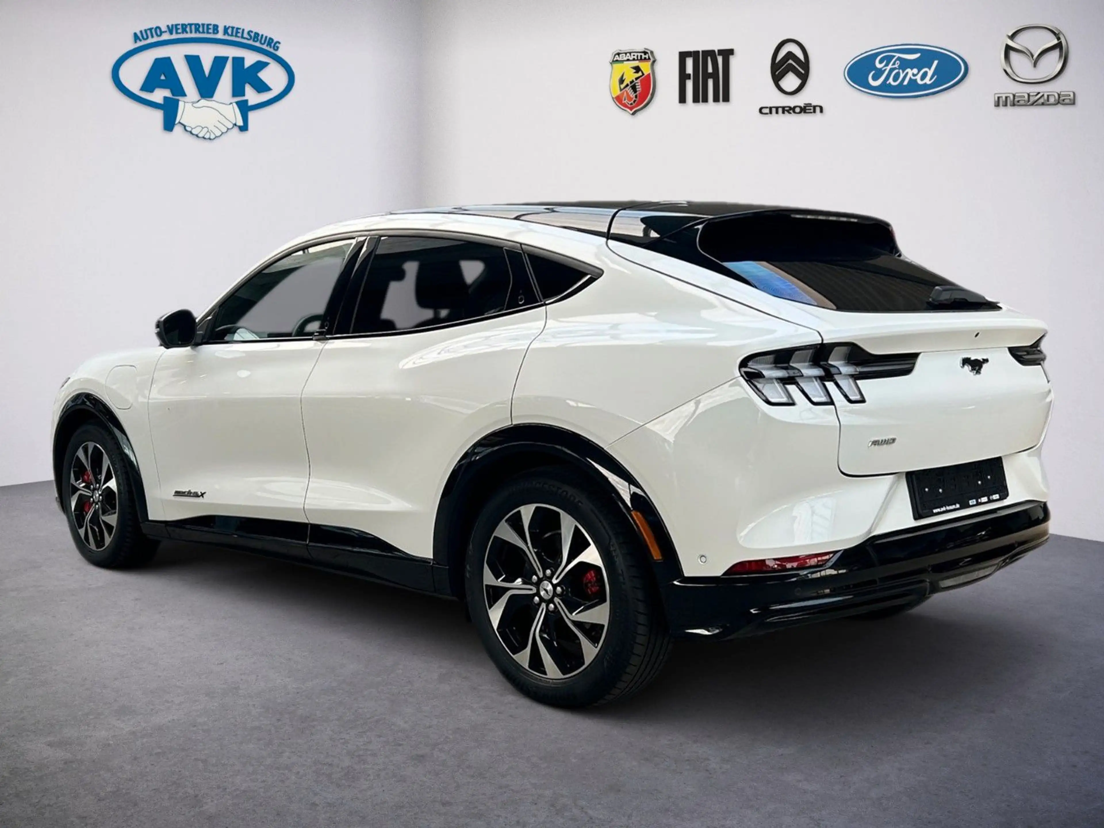 Ford Mustang Mach-E Premium ALLRAD Panoramadach — photo 4