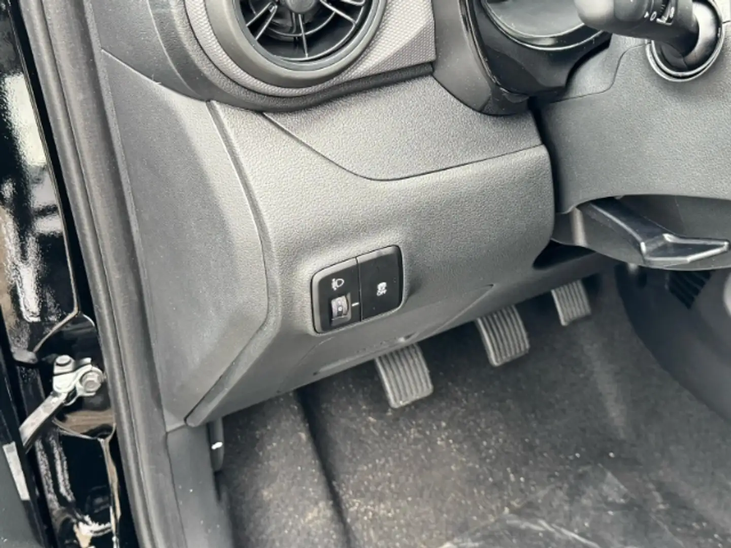 Hyundai i10 Hyundai i 10 FL (MY25) 1.0 Benzin (63 PS) 5-MT 2WD Schwarz - 2