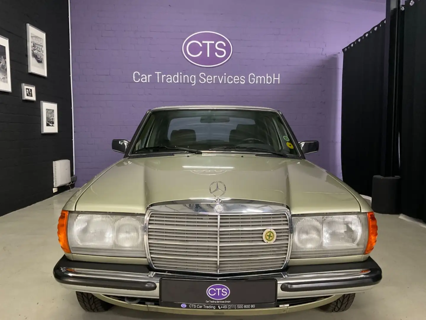 Mercedes-Benz 230 E Automatik  /W 123/Sehr guter Zustand Verde - 2