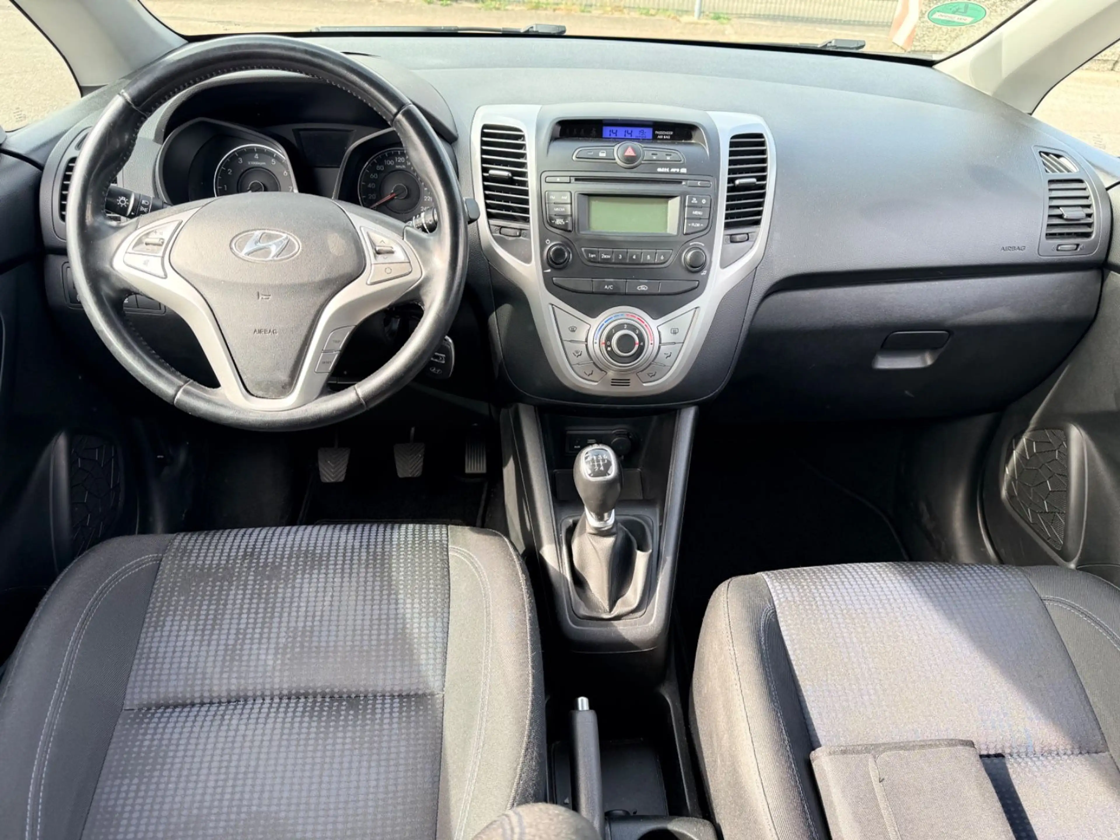 Hyundai iX20 Classic — photo 14