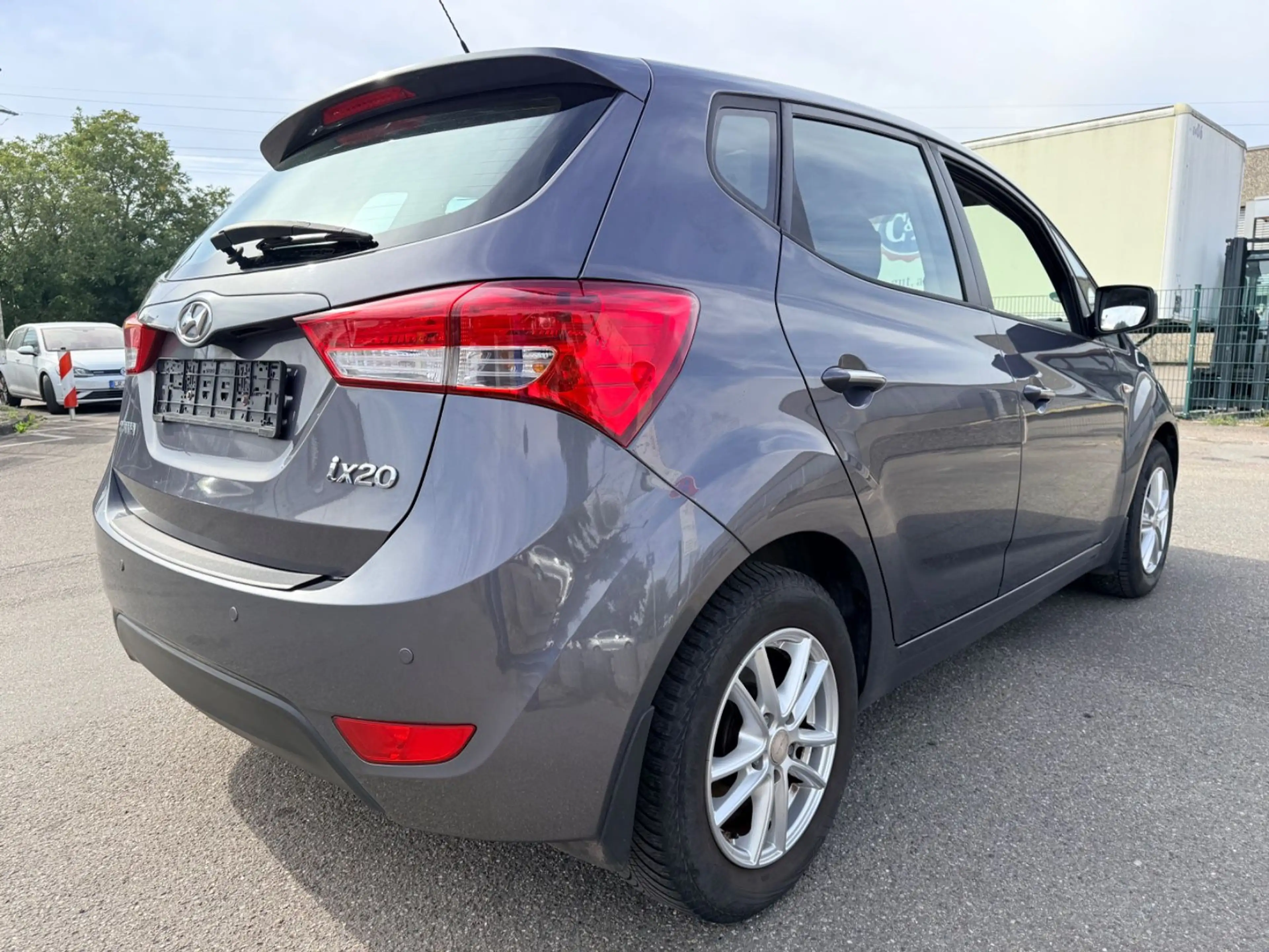 Hyundai iX20 Classic — photo 13