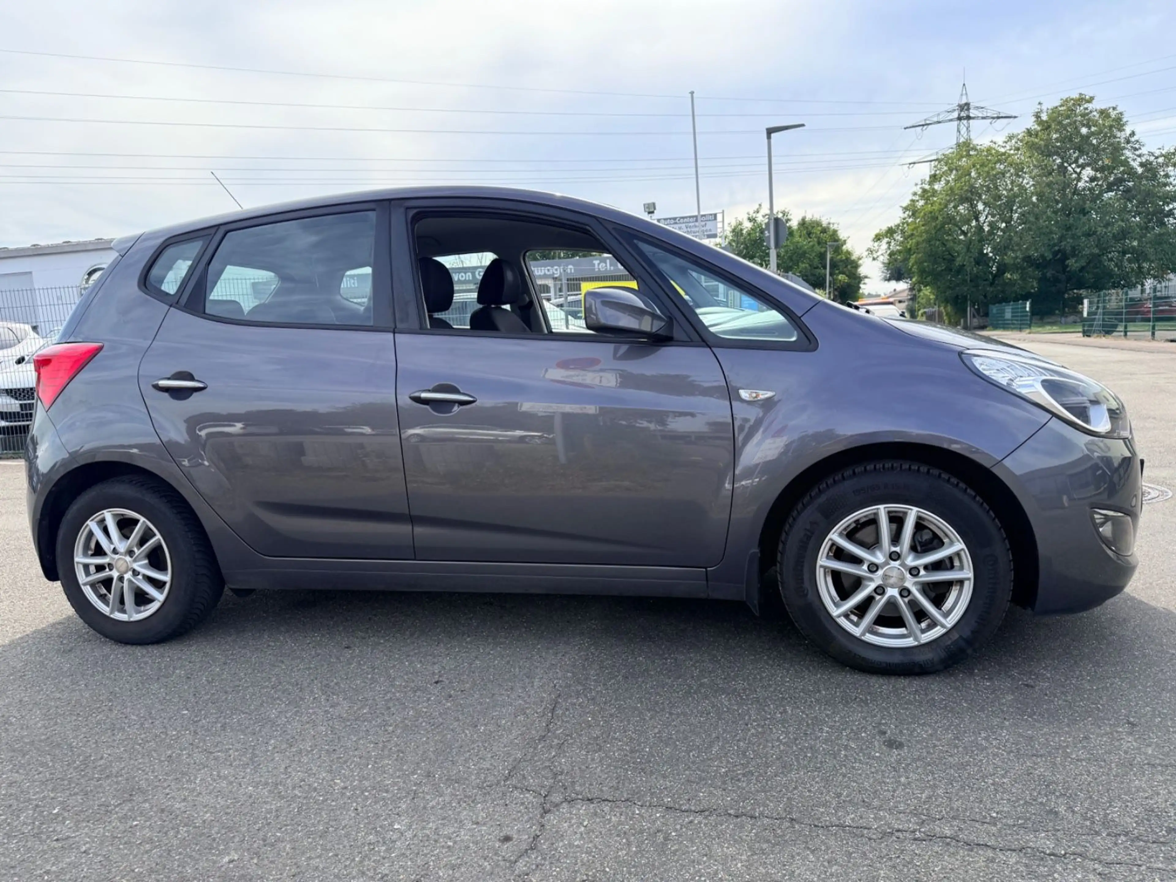 Hyundai iX20 Classic — photo 10
