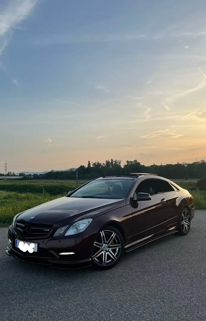 Mercedes-Benz E 220 AMG PAKET Rot - 2