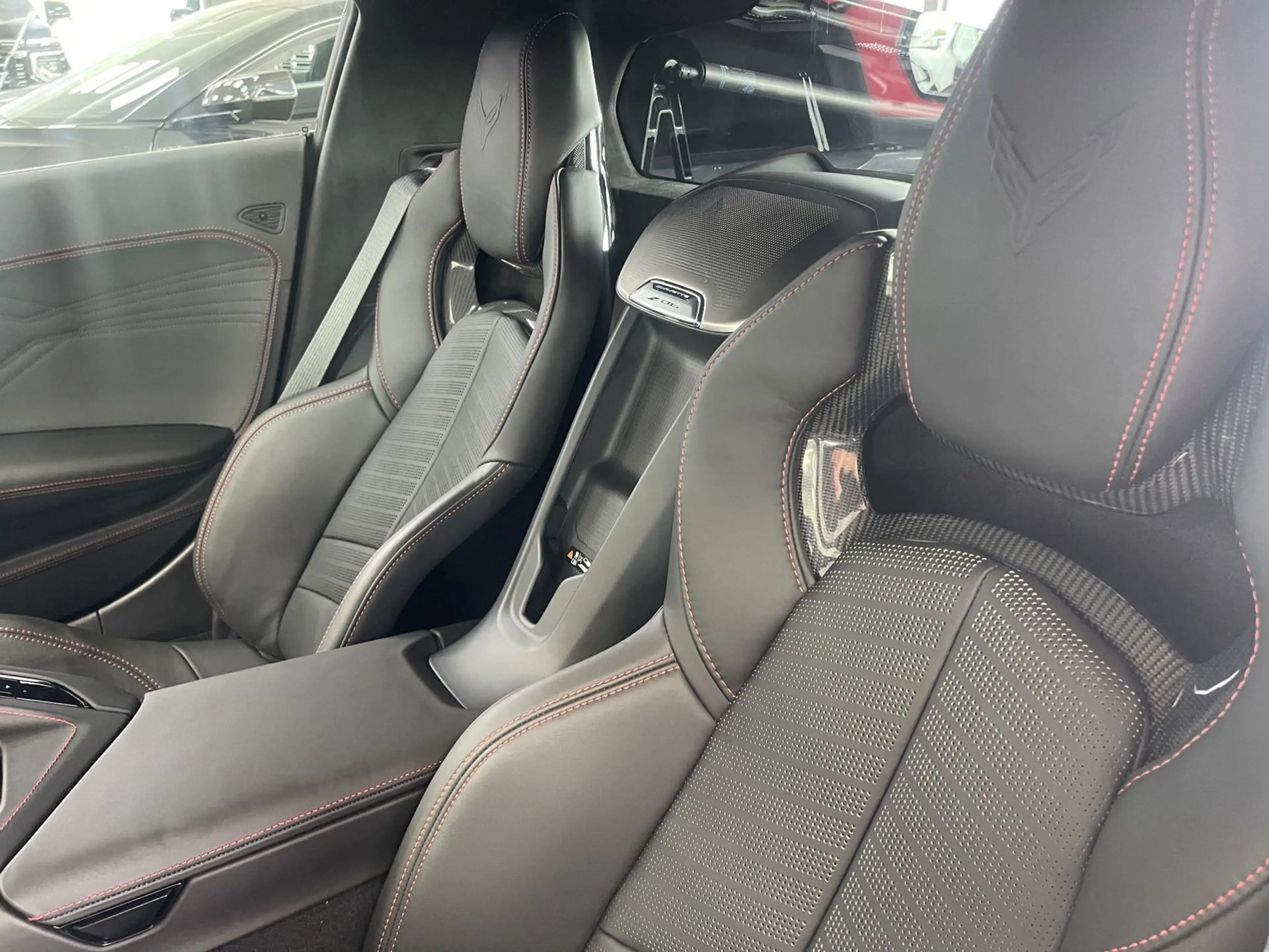 Corvette Z06 Coupe 3LZ 5.5 V8 — photo 12