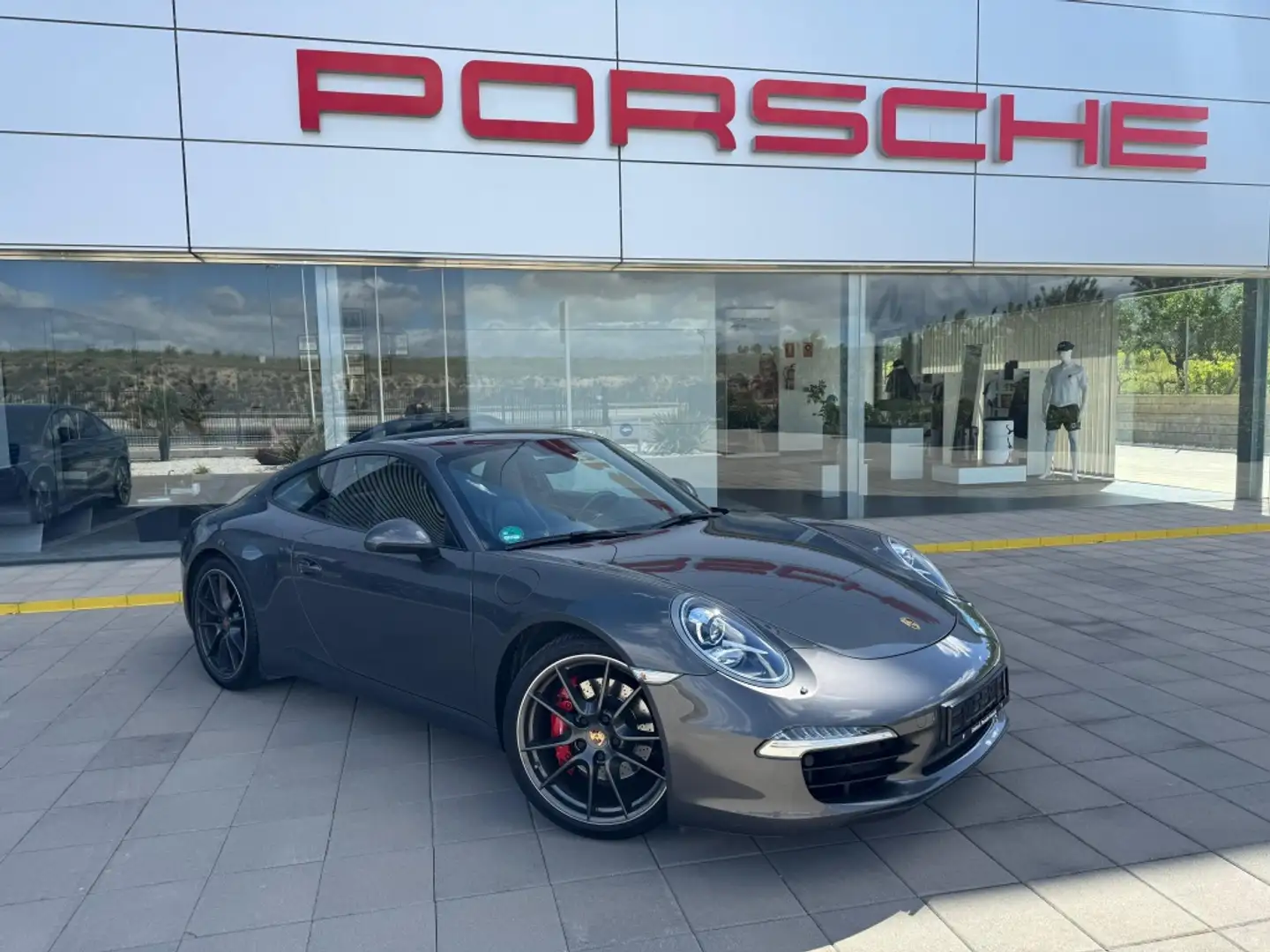 Porsche 991 Carrera 4S Coupé PDK Gris - 1