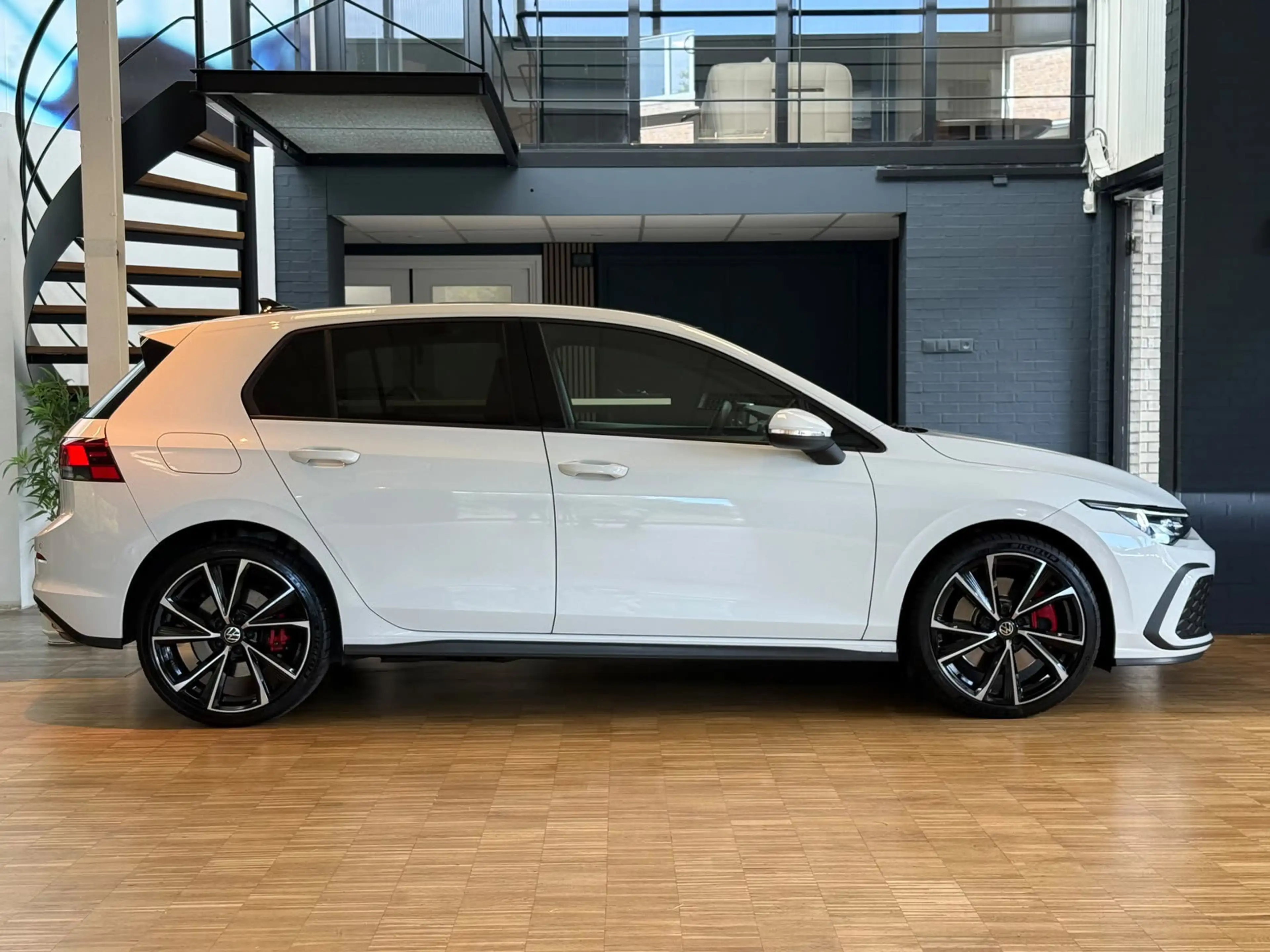 Volkswagen Golf GTE 1.4 eHybrid — photo 9