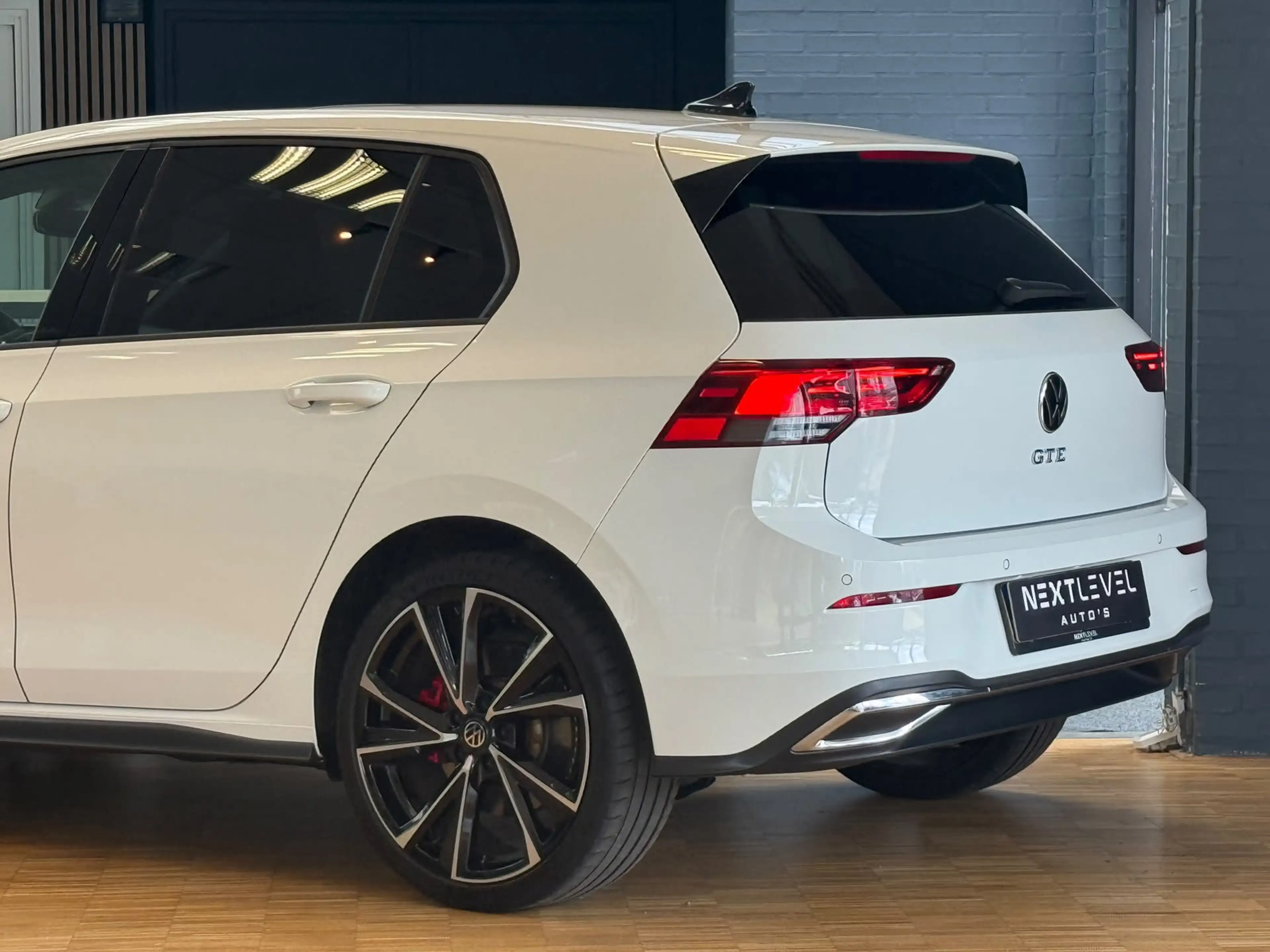 Volkswagen Golf GTE 1.4 eHybrid — photo 5