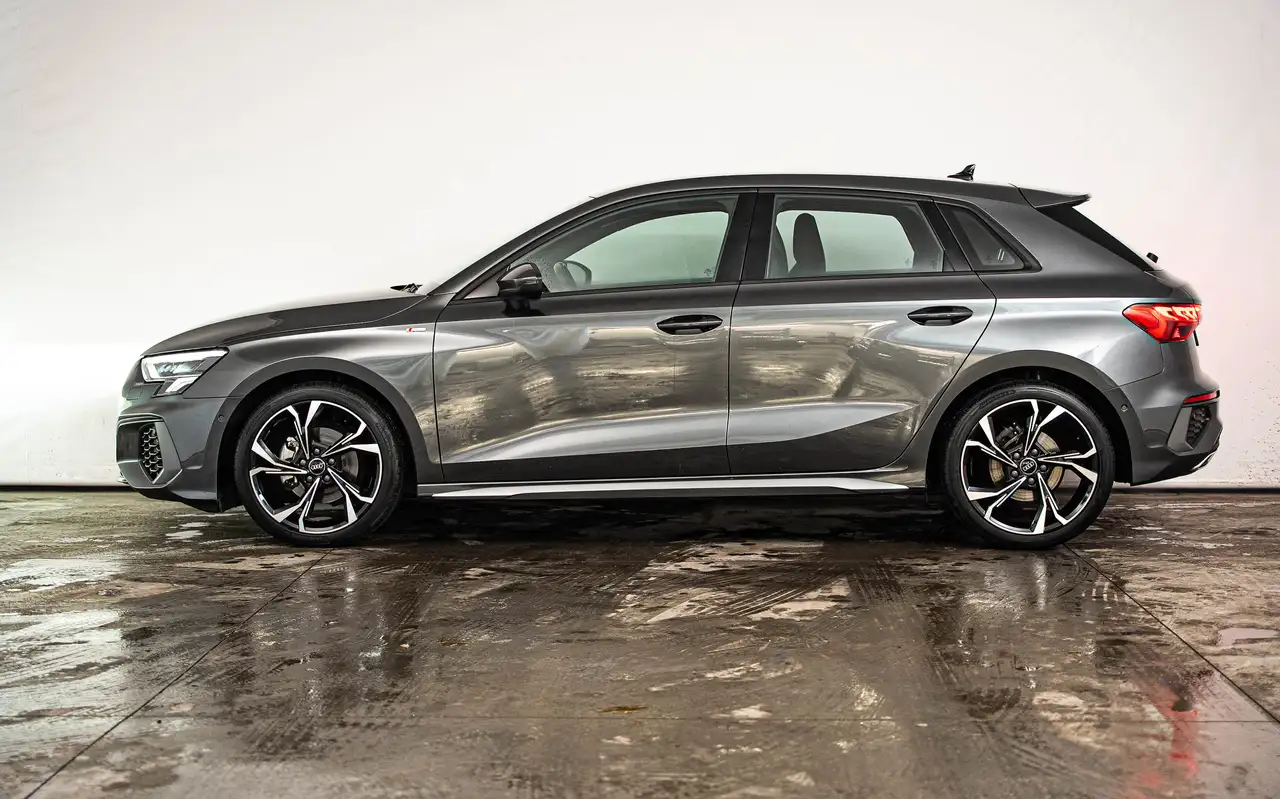 Audi A3 A3 Sportback 30 TFSI S-Tronic S-Line 2