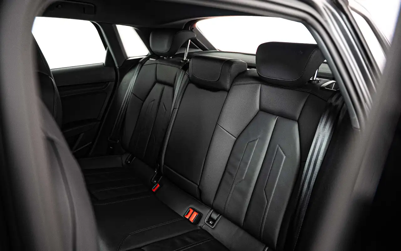 Audi A3 A3 Sportback 30 TFSI S-Tronic S-Line 7