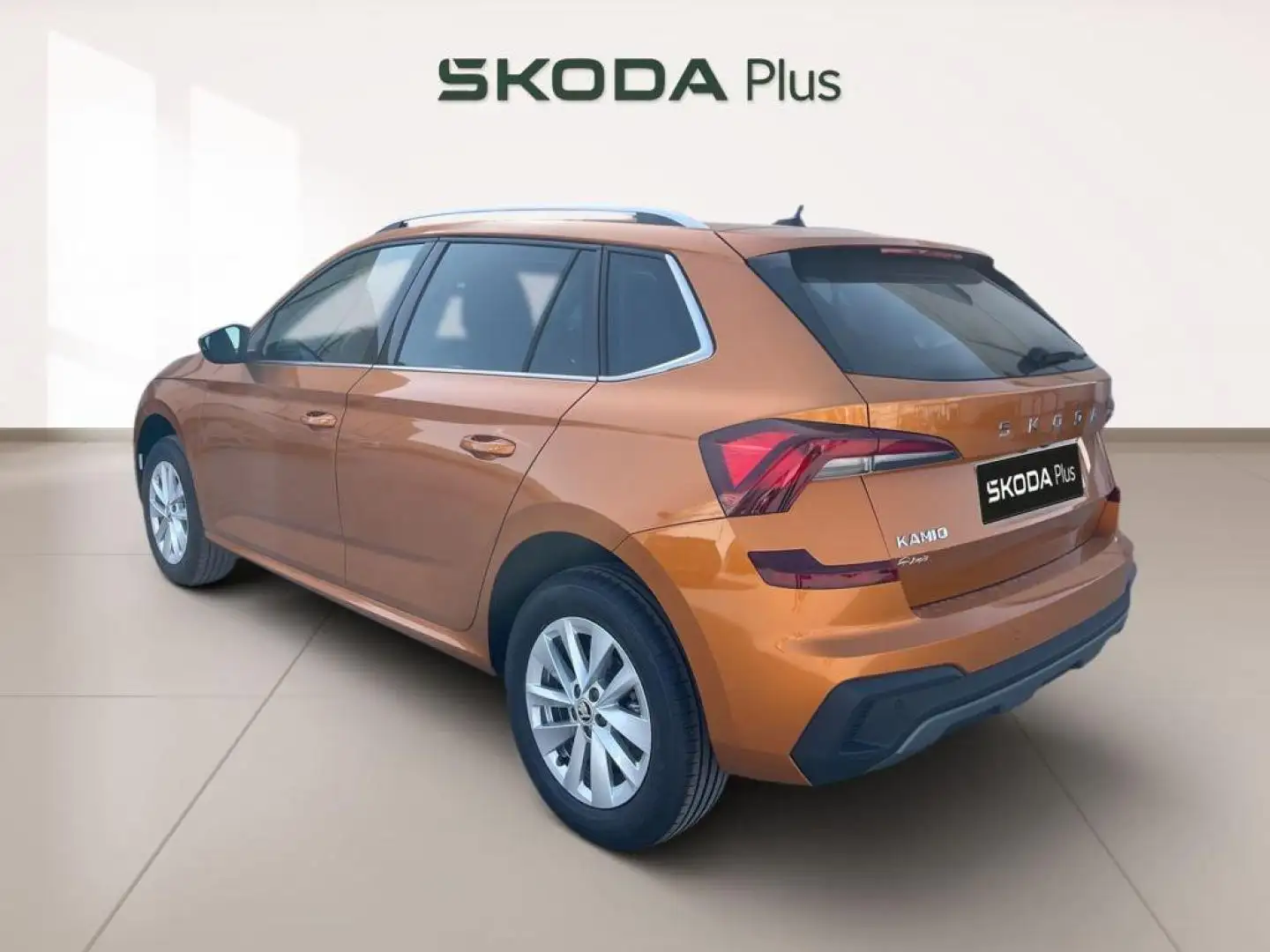 Skoda Kamiq 1.0 TSI Selection 85kW Oranje - 2