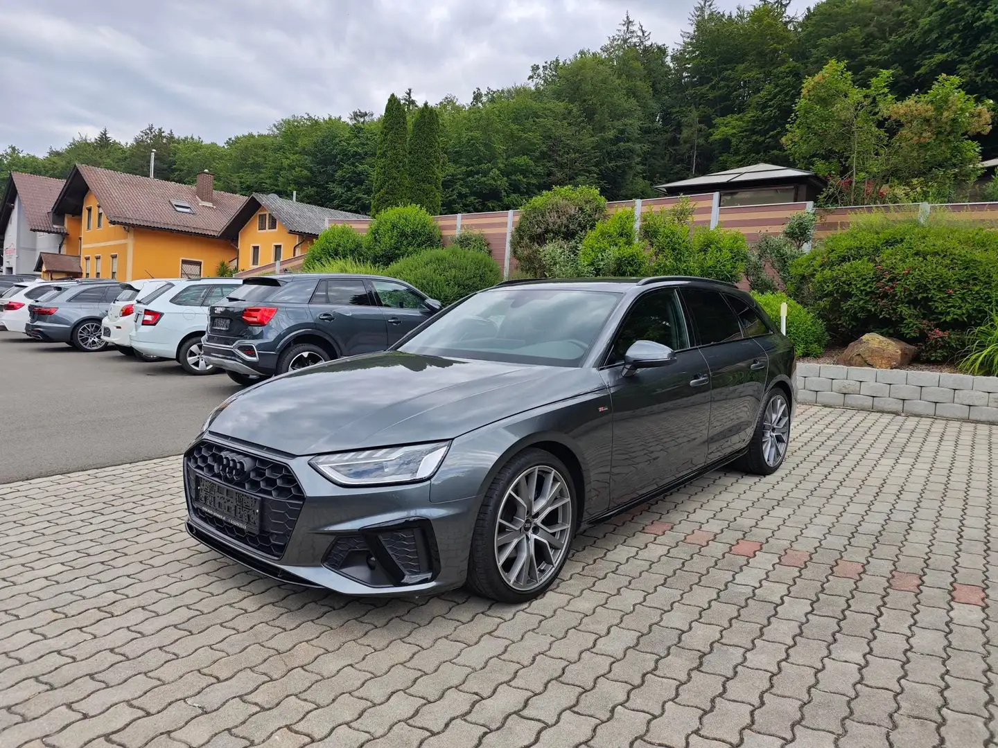 Audi A4 30 TDI S line*RFK*Virtual*19 Zoll* Grau - 2