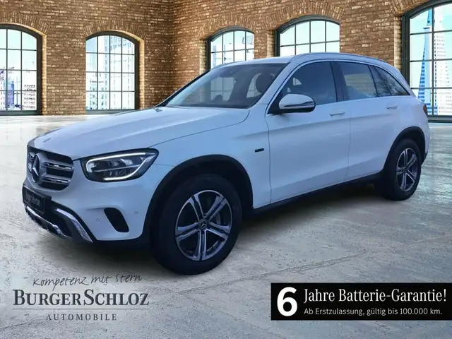 Mercedes-Benz GLC 300 e 4M AUT Kam. KeyLess KlimaA LED LM Navi