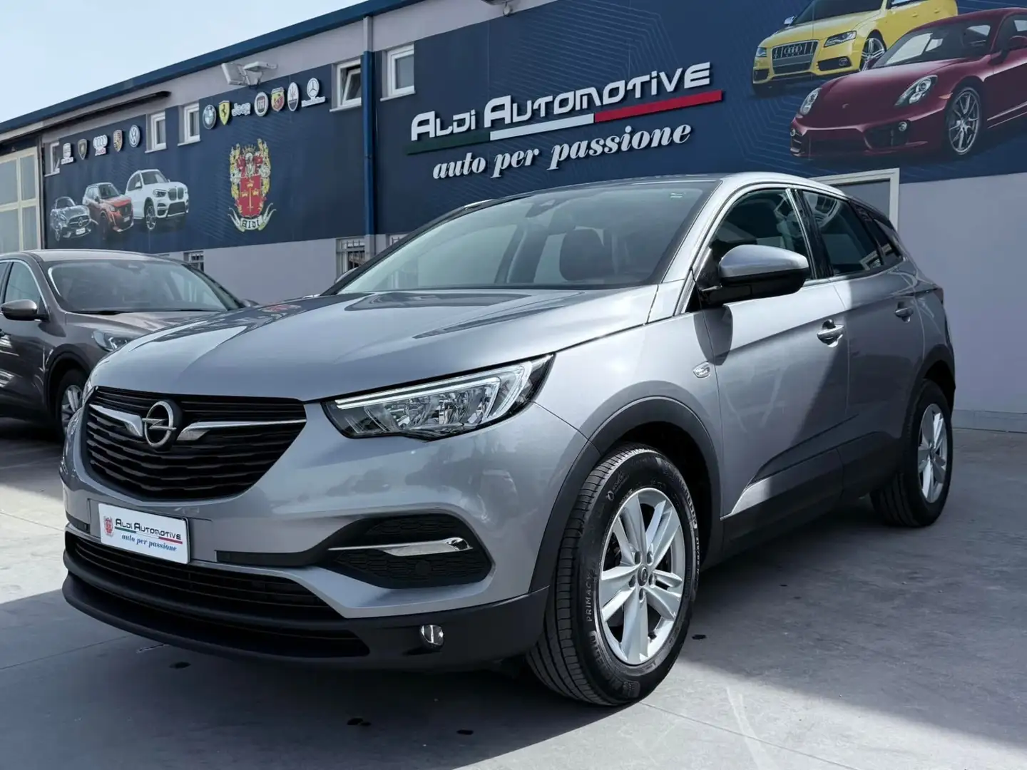 Opel Grandland X X 1.5 diesel Ecotec Start&Stop aut. Business Ed. Gris - 1