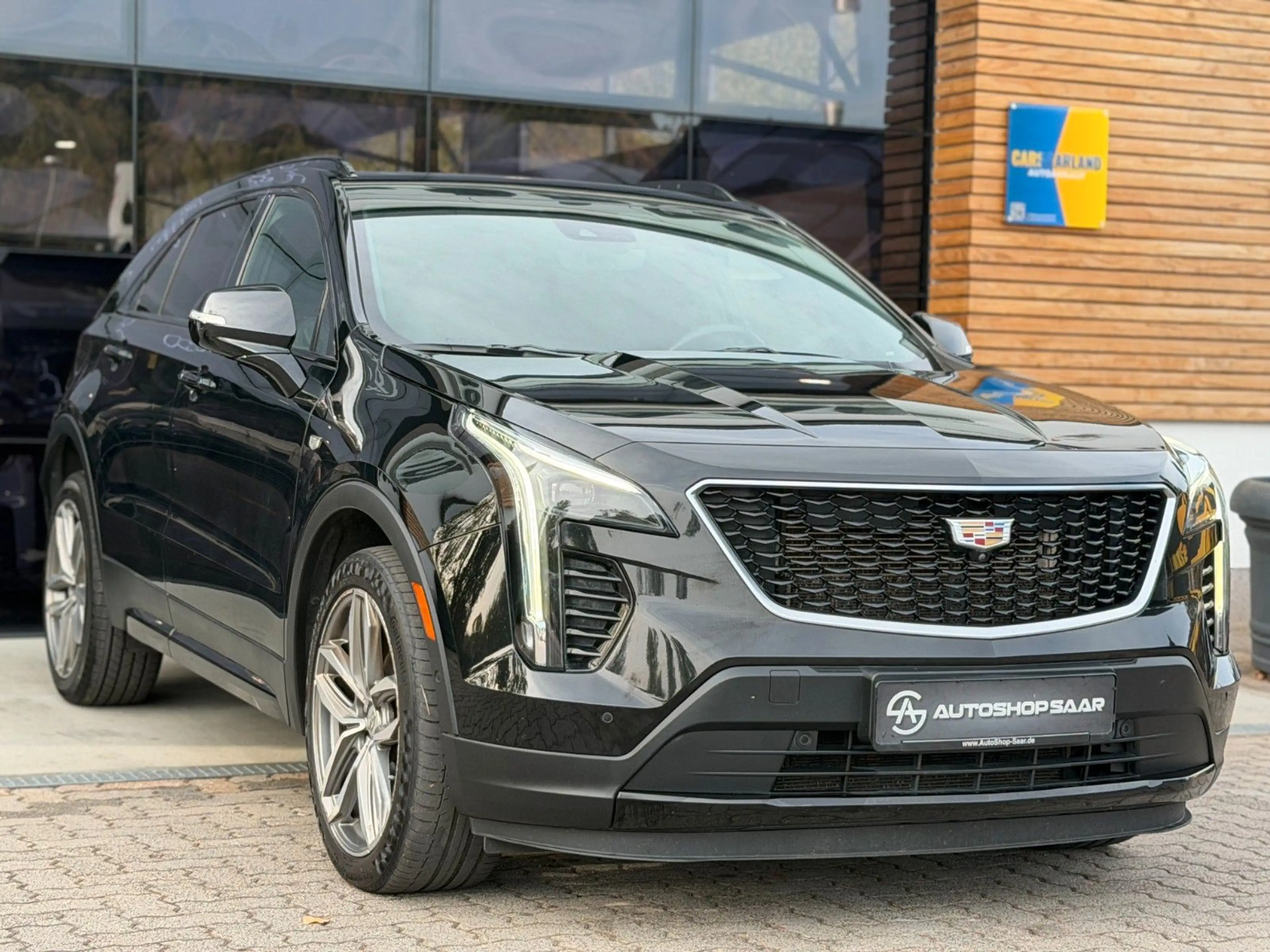 Cadillac XT4 Sport AWD 1-HAND/360°/PANO/SHZ/AHK — photo 4